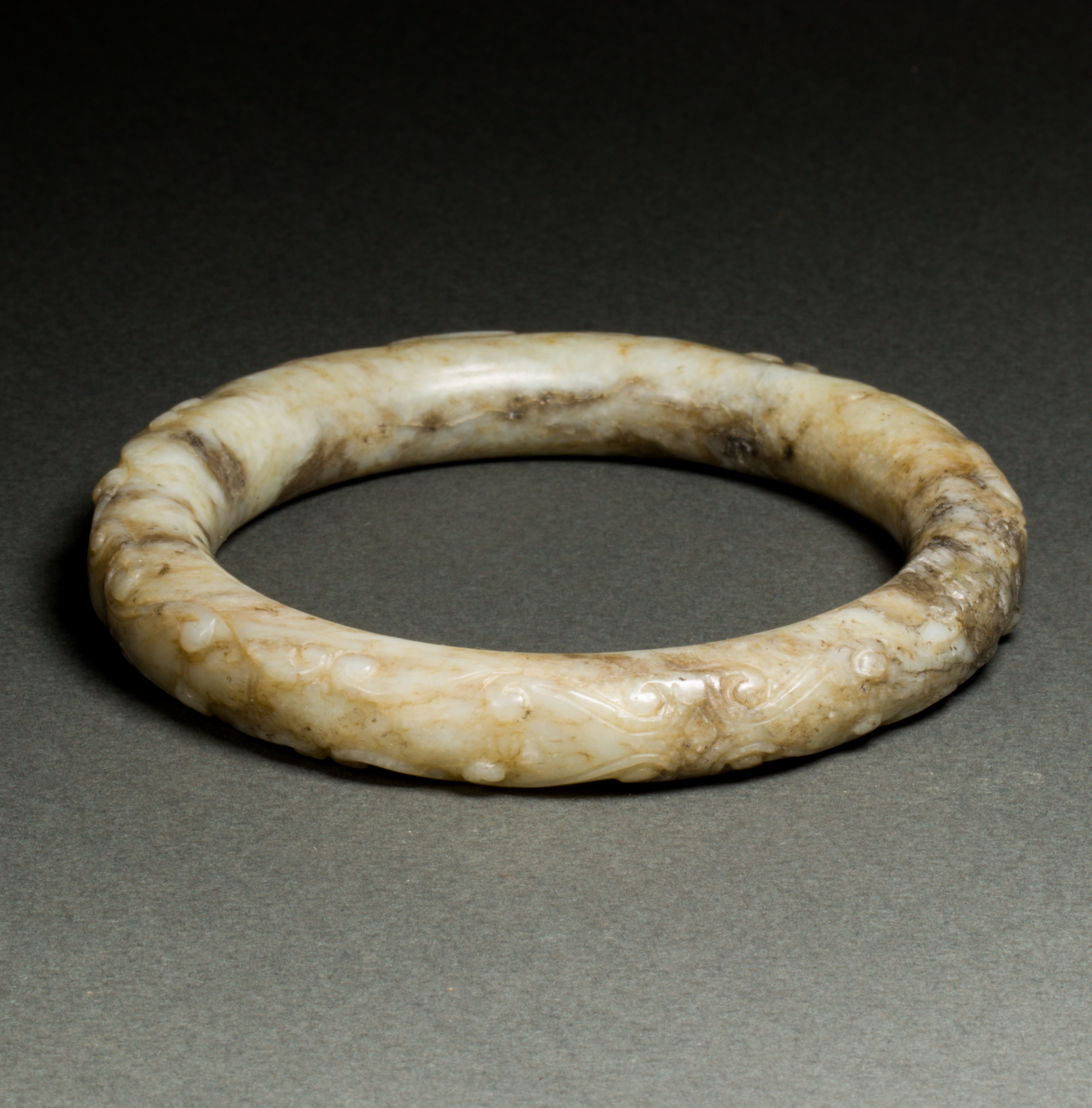 CHINESE JADE BANGLE Chinese jade 3a493b