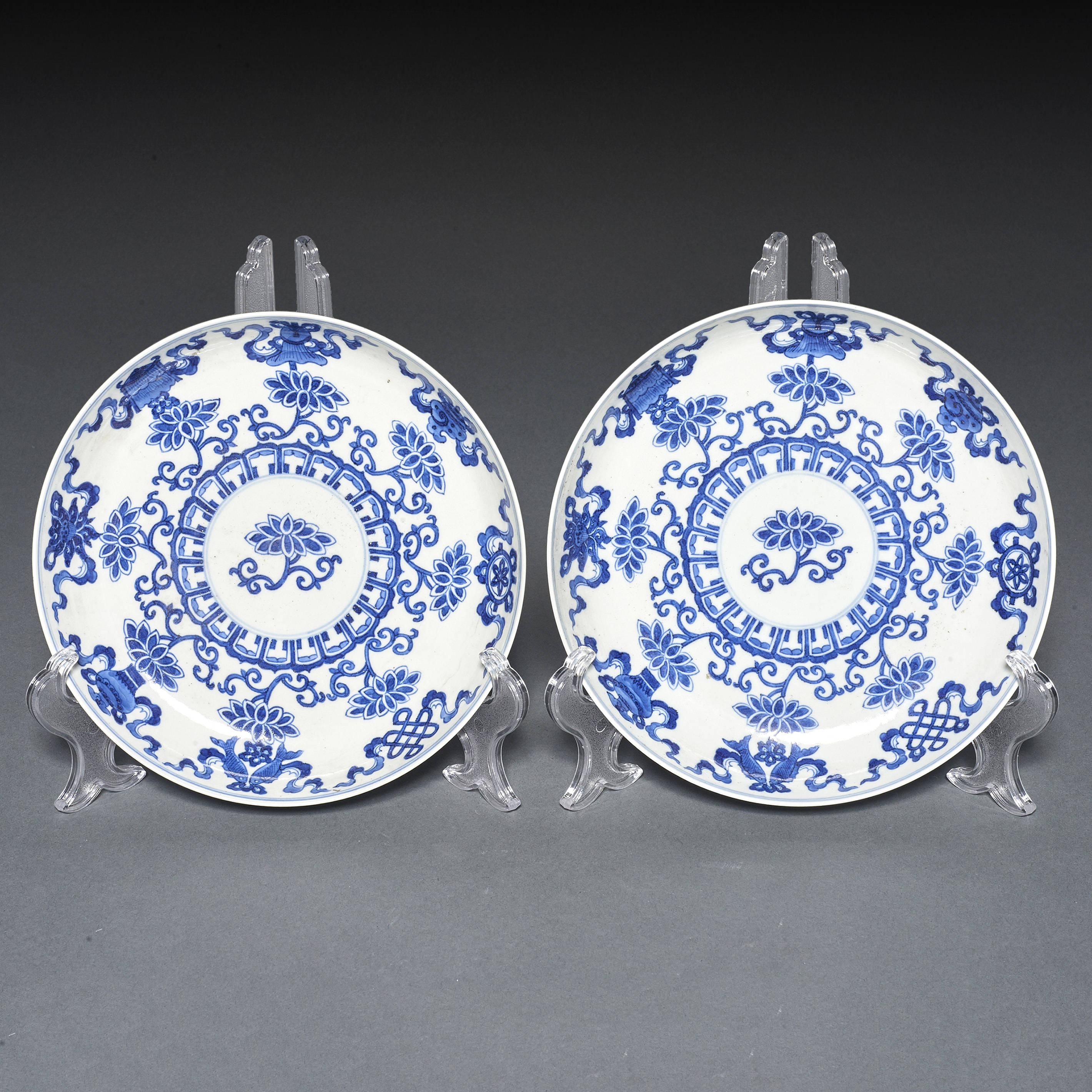 PAIR OF CHINESE BLUE AND WHITE 3a496f