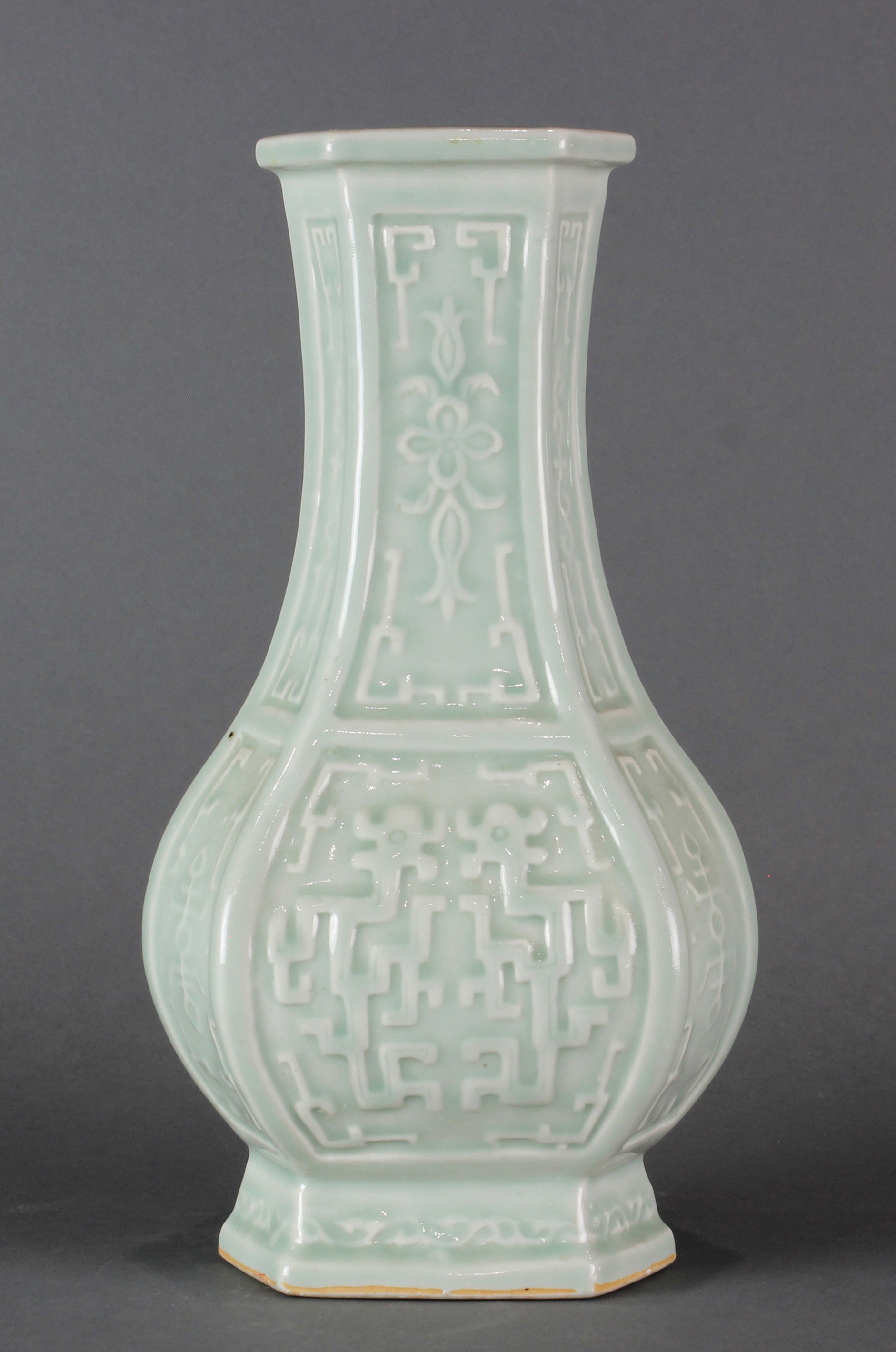 CHINESE CELADON GLAZED HEXAGONAL 3a4969