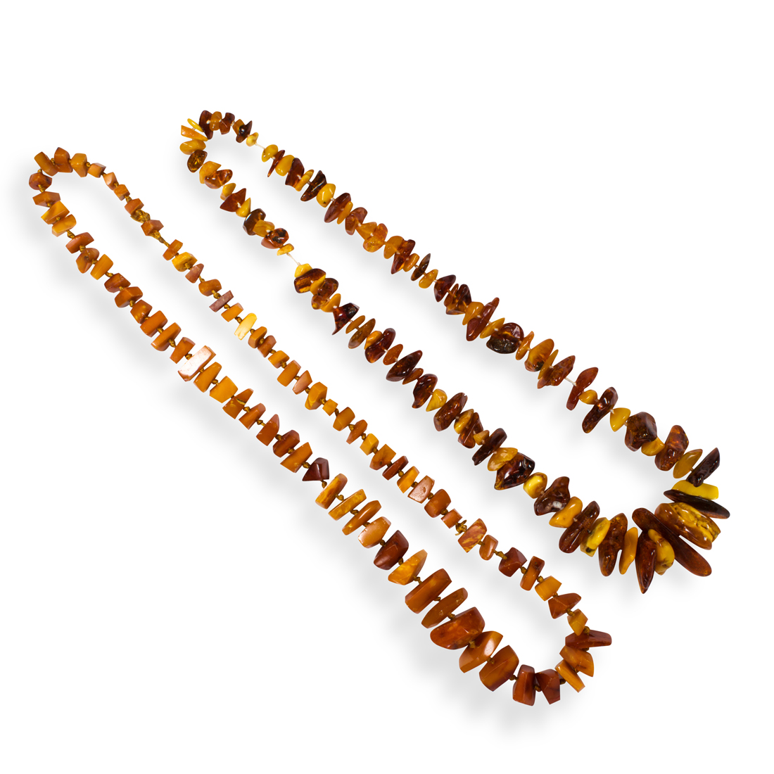 A GROUP OF AMBER BEAD NECKLACE 3a22e2