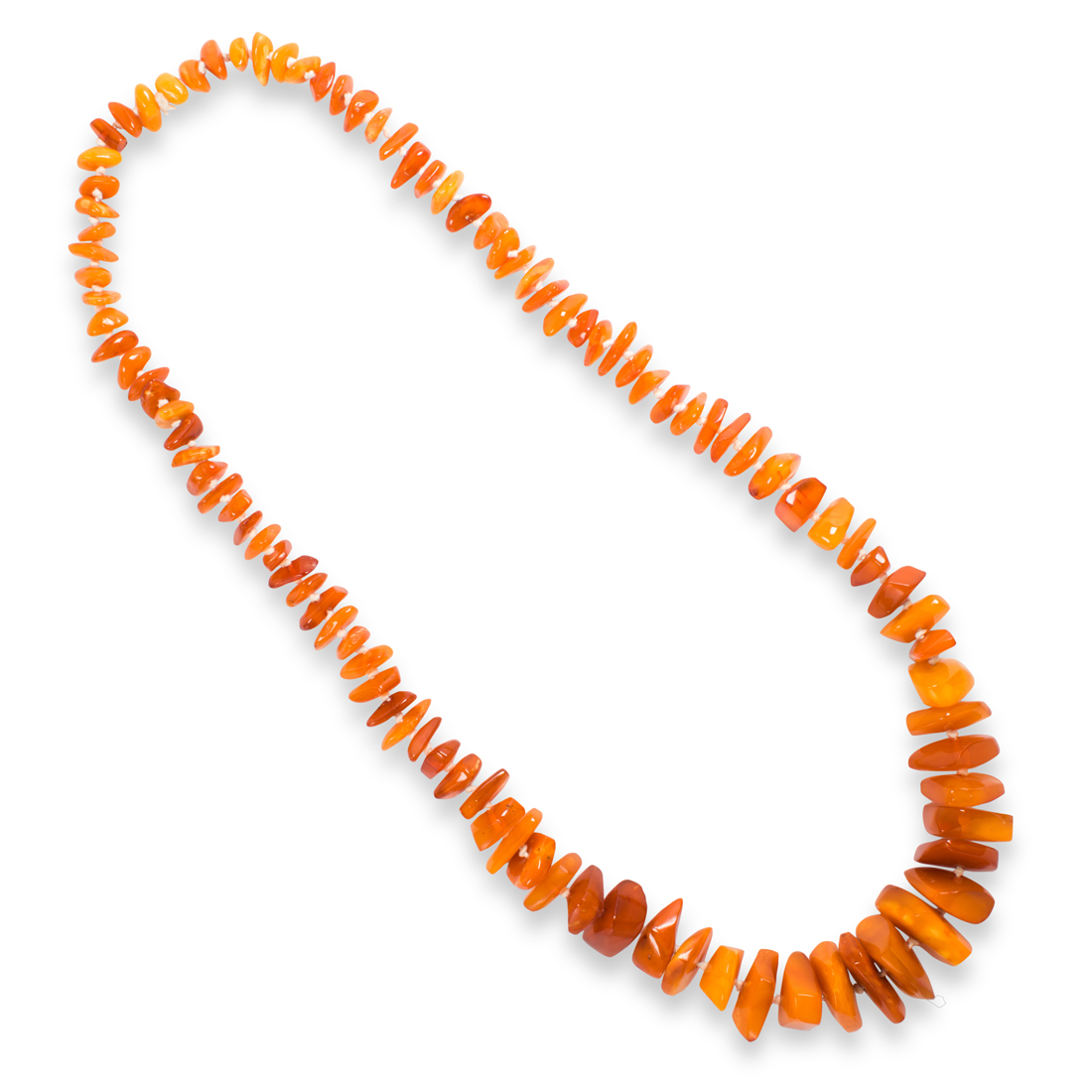 AN AMBER NECKLACE An amber necklace designed 3a22e3