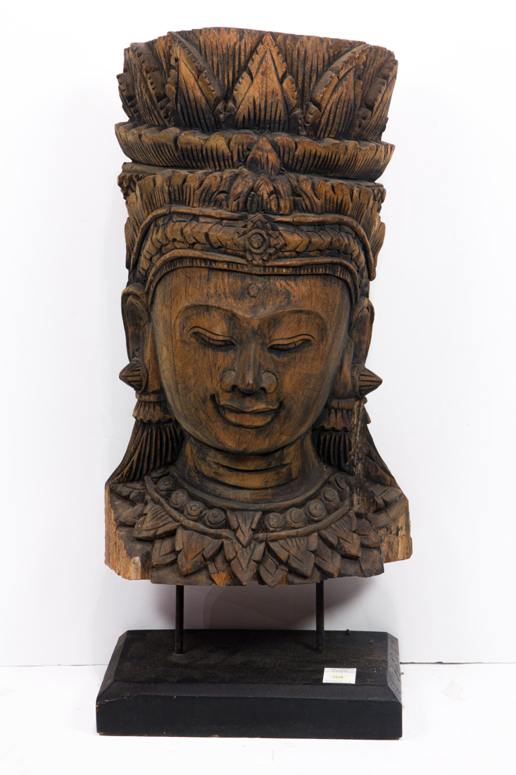 SOUTHEAST ASIAN WOOD CARVING OF 3a2469