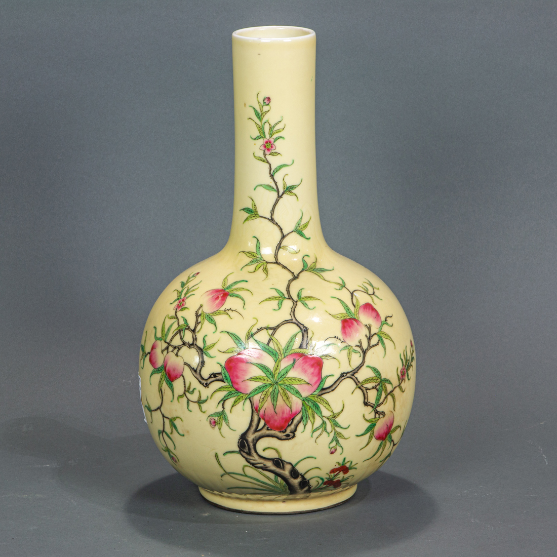 CHINESE FAMILLE ROSE GLOBULAR VASE