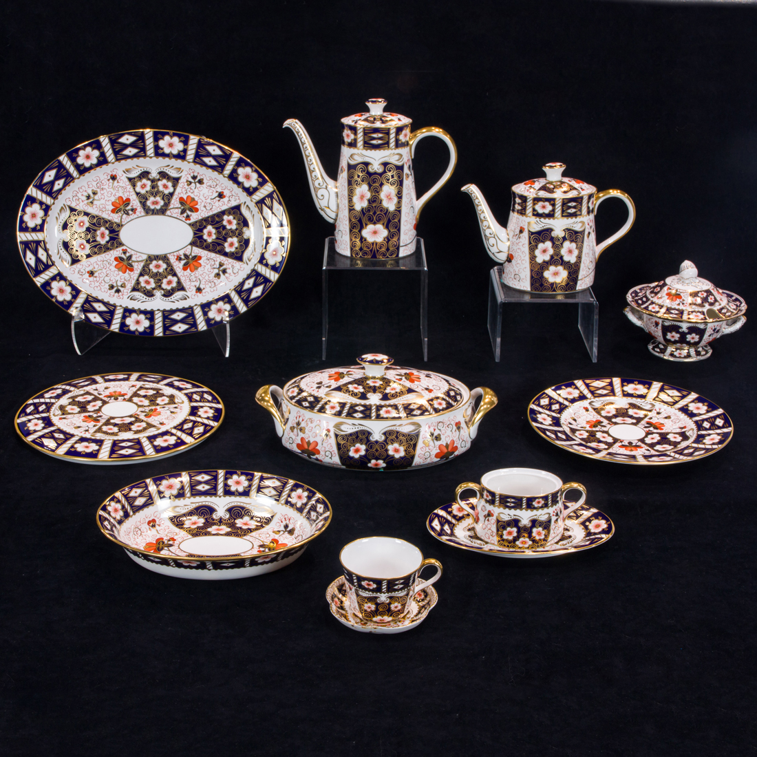 ROYAL CROWN DERBY TRADITIONAL 3a25bb