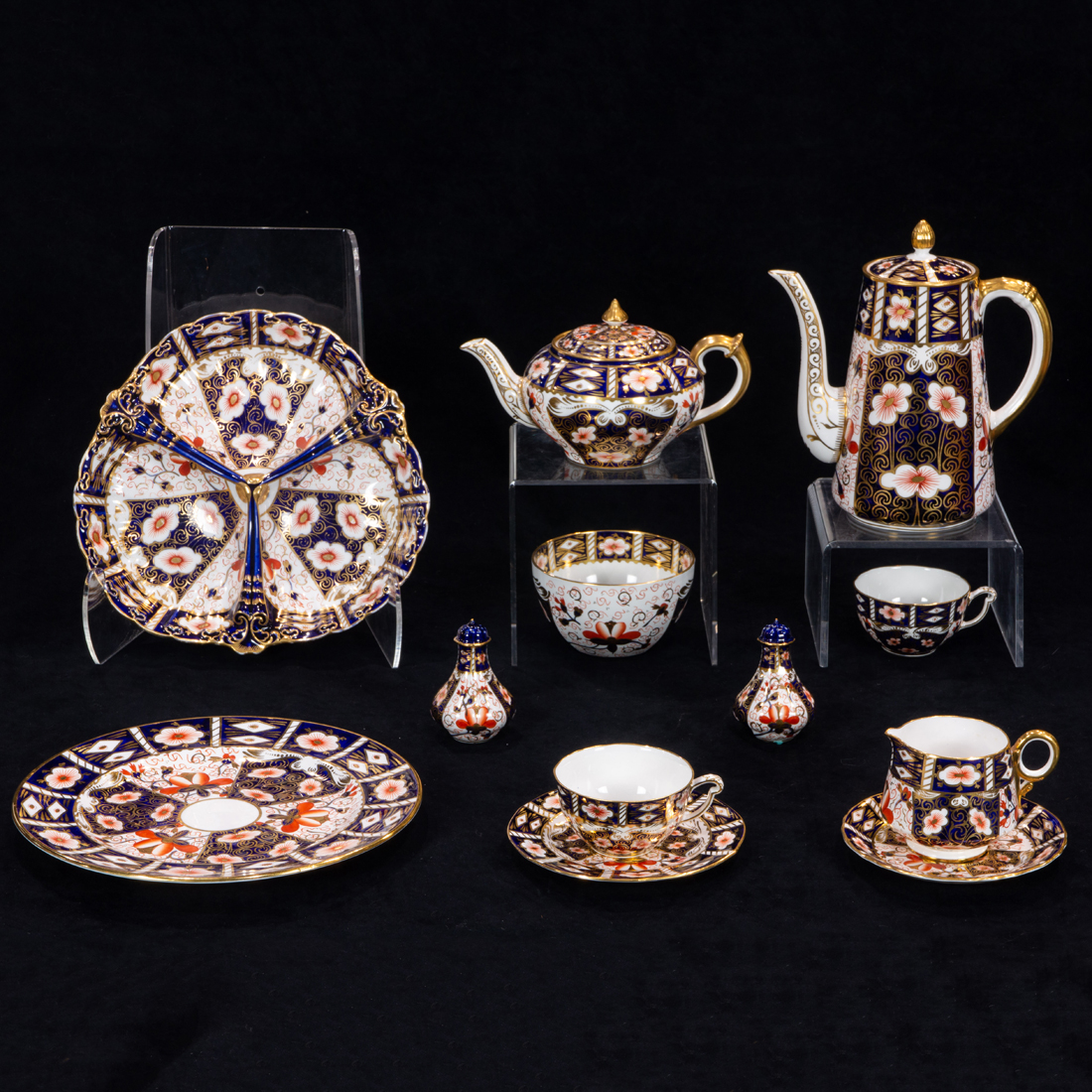 ROYAL CROWN DERBY, TRADITIONAL IMARI