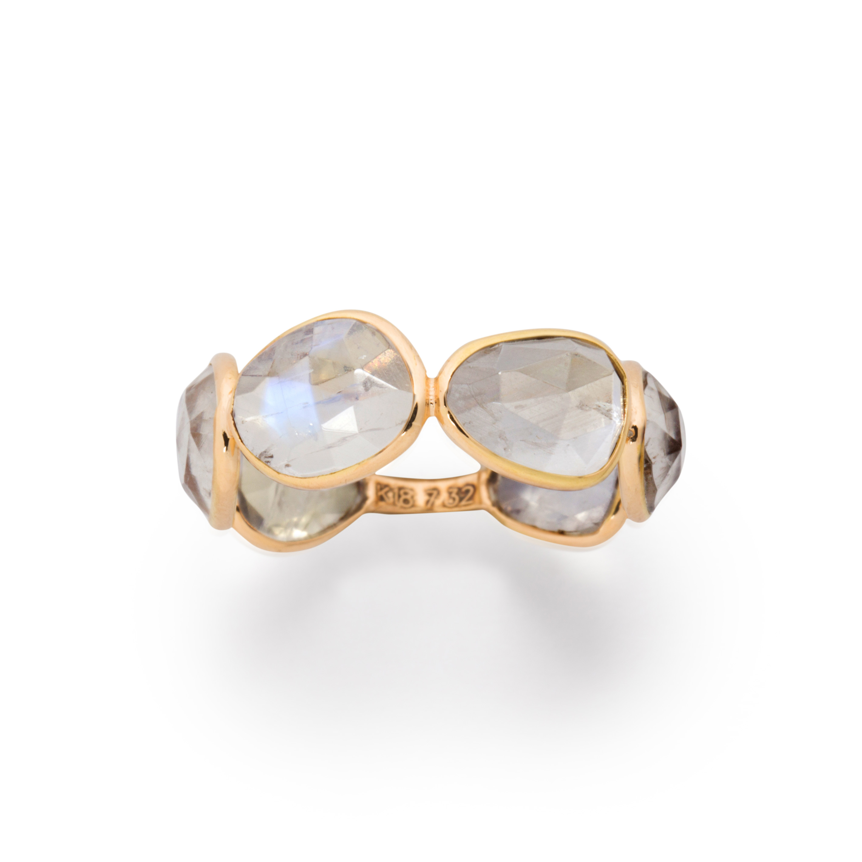 A MOONSTONE AND EIGHTEEN KARAT