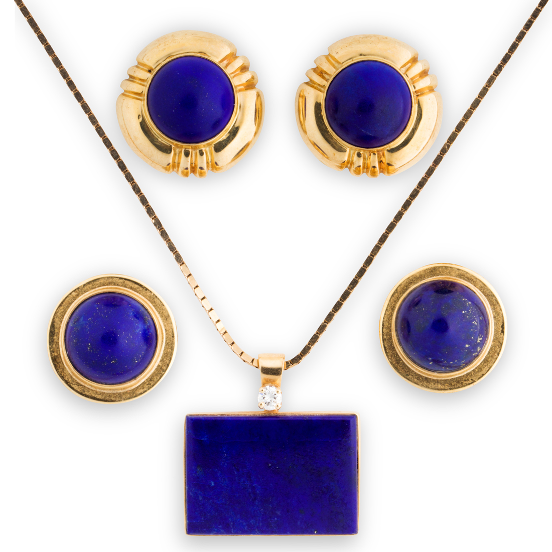 A LAPIS LAZULI AND FOURTEEN KARAT 3a2734