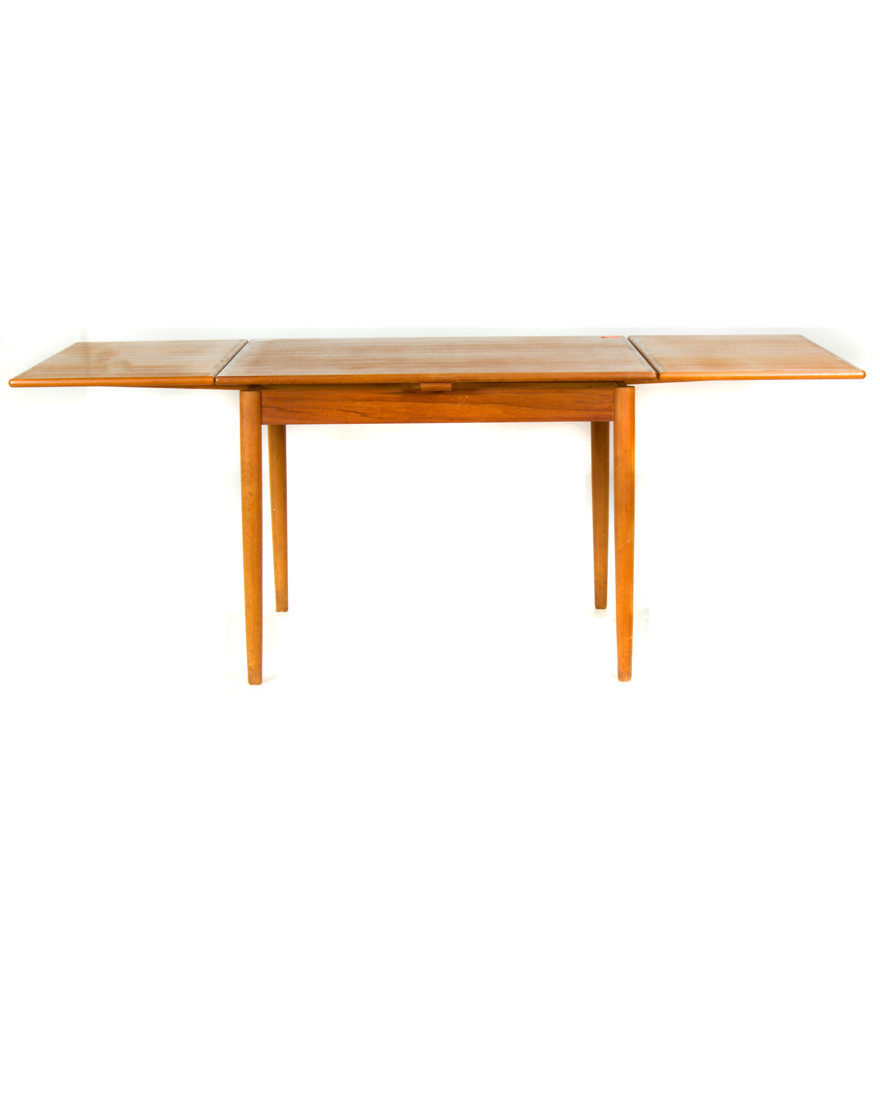 DANISH MODERN, EXTENDABLE DINING TABLE