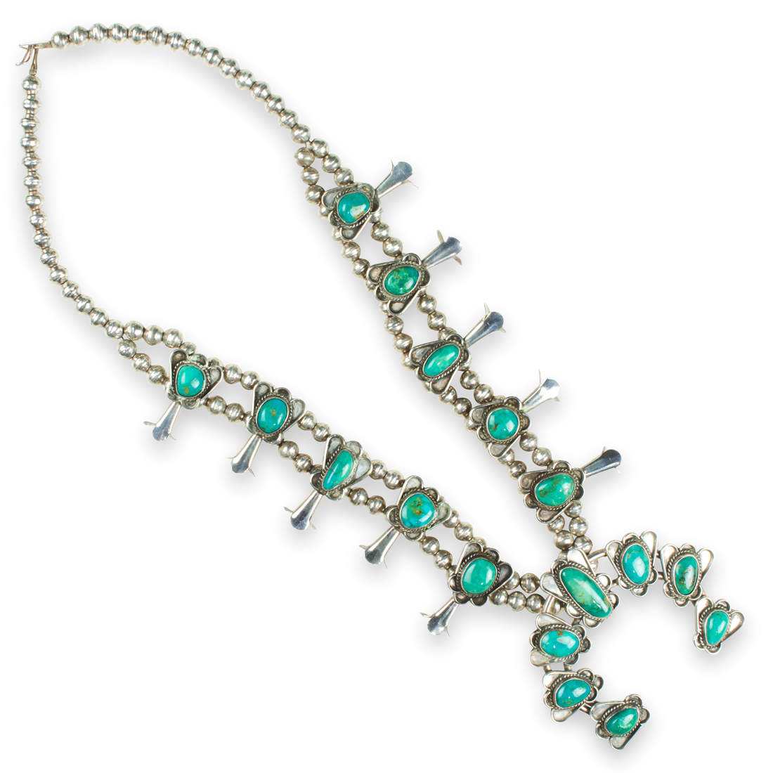 A TURQUOISE AND SILVER NECKLACE 3a286d
