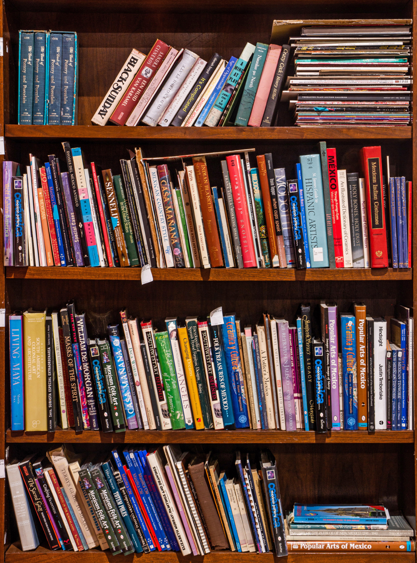 FOUR SHELVES OF MAINLY ART BOOKS