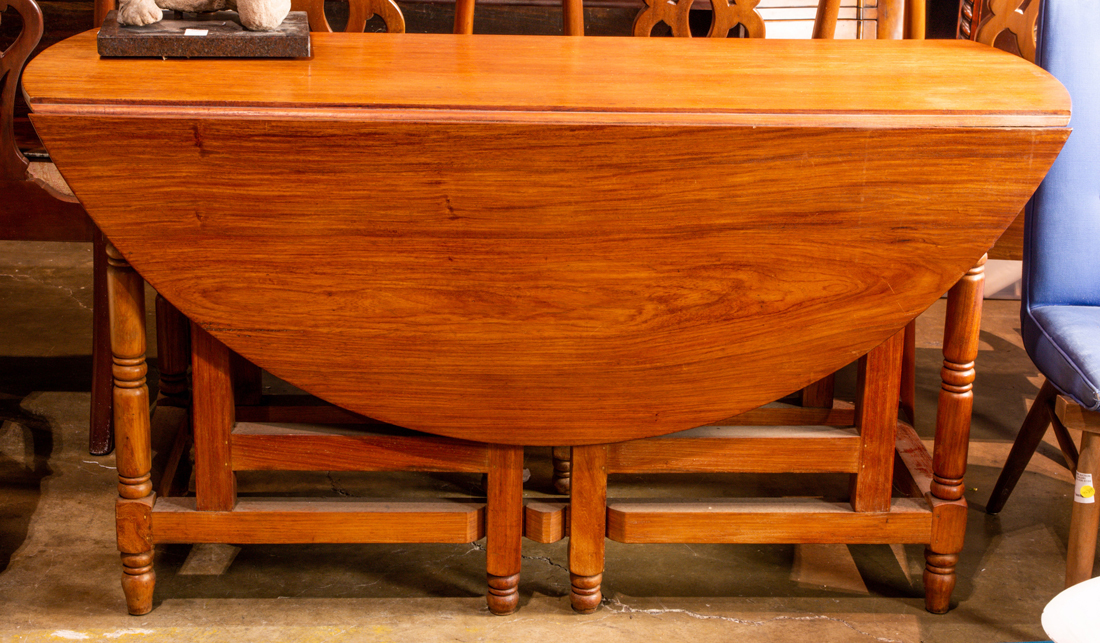 MAHOGANY DROP LEAF TABLE Mahogany drop