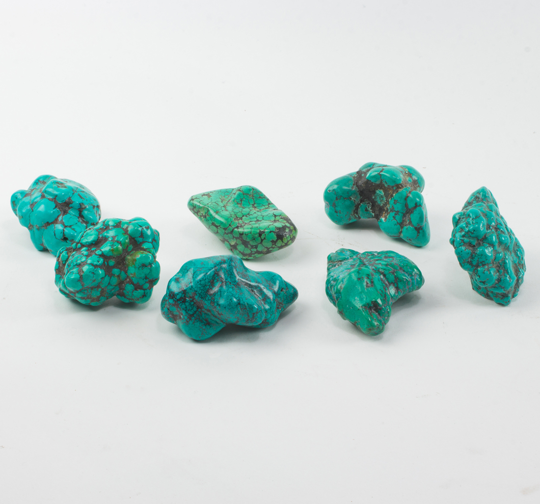 GROUP OF TURQUOISE SPECIMENS Group 3a2a02