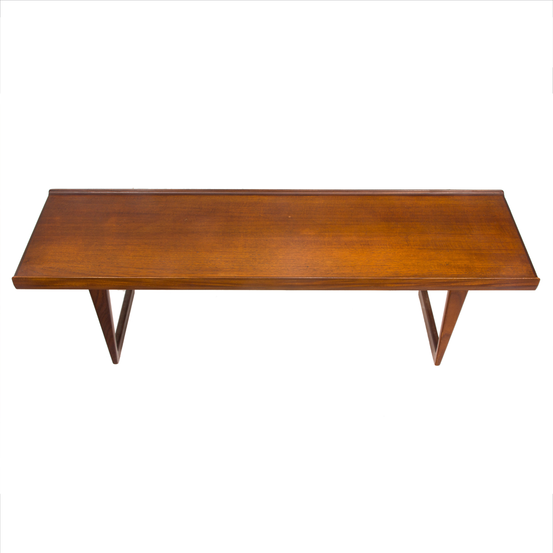 A DANISH MODERN TEAK COFFEE TABLE