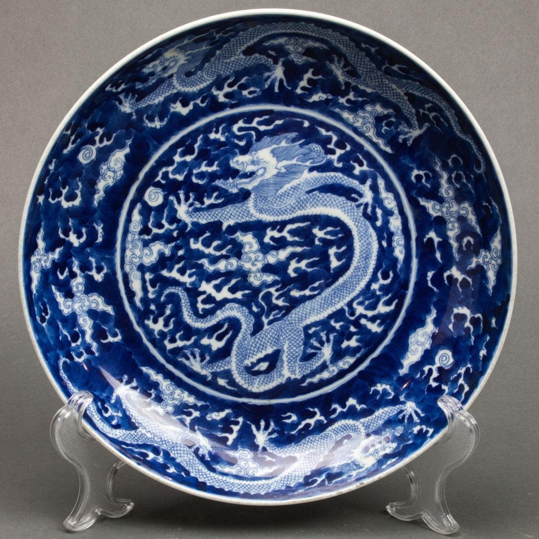 CHINESE BLUE AND WHITE DRAGON  3a2bfc