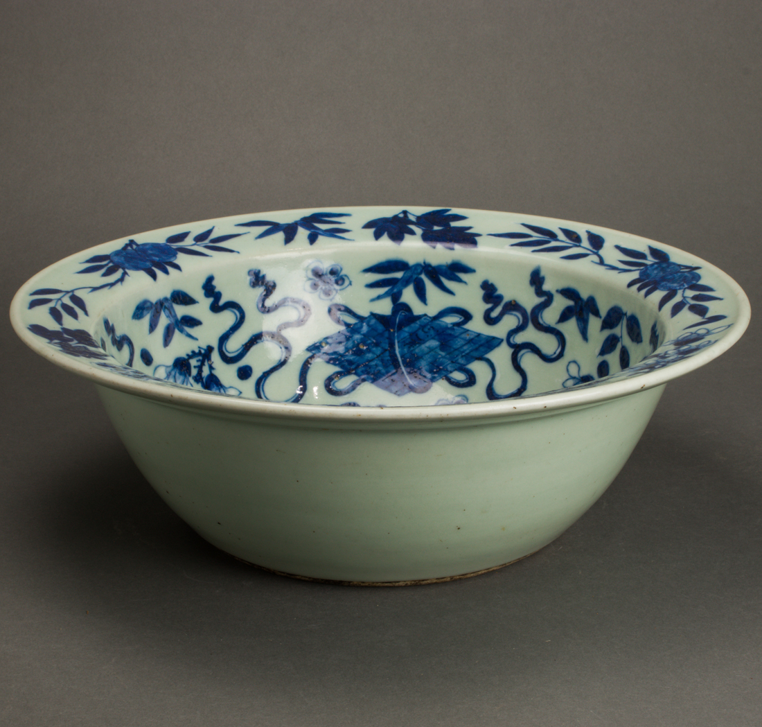 CHINESE BLUE AND WHITE CELADON 3a2db3