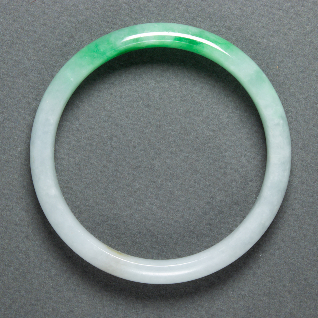 CHINESE GREEN AND WHITE JADEITE 3a2dd0