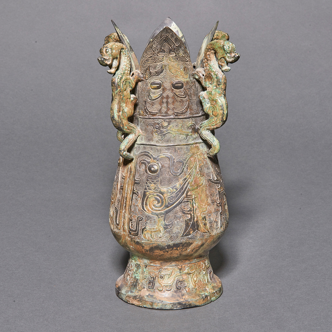 CHINESE ARCHAISTIC BRONZE HU VASE 3a2e28