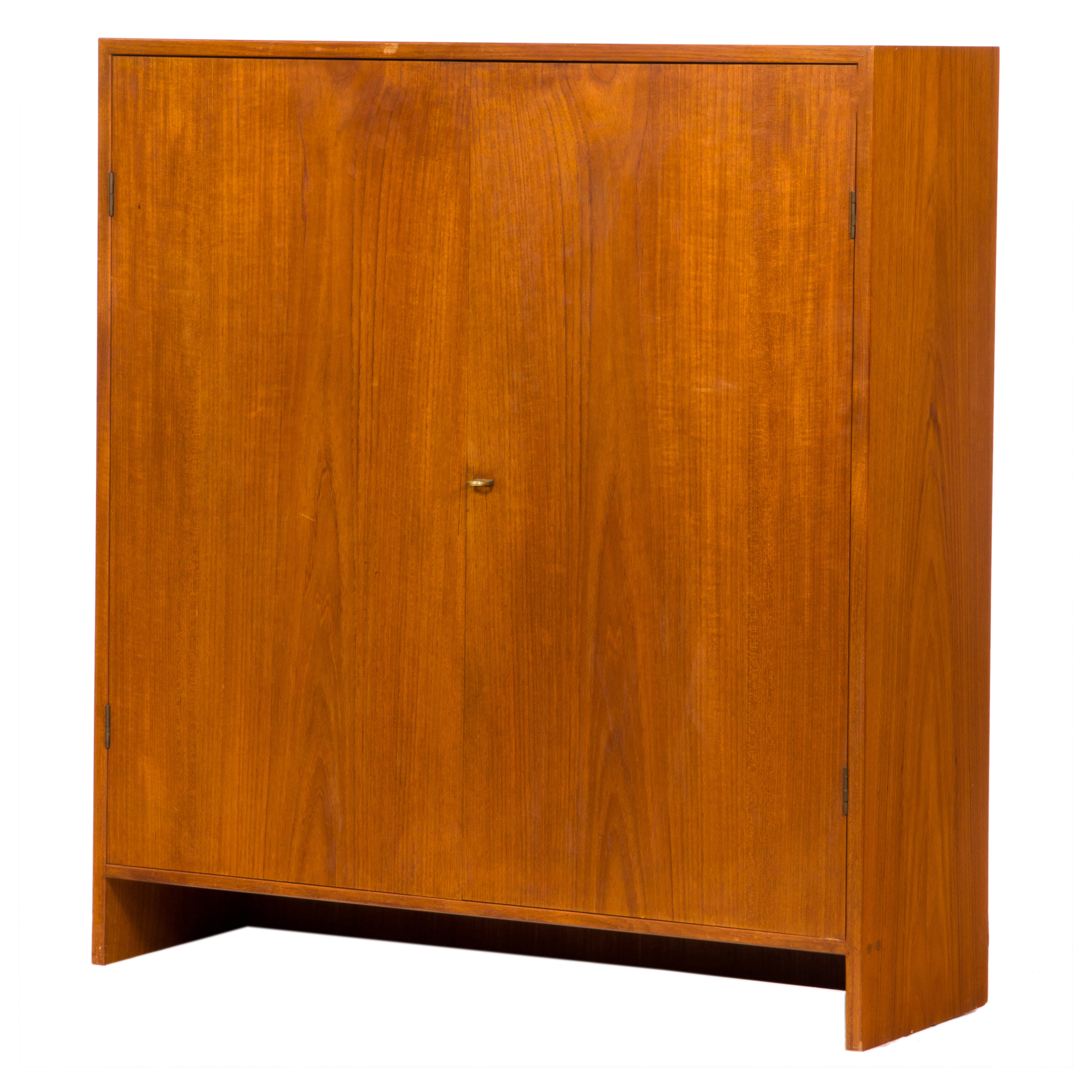 HANS J WEGNER CABINET Hans J  3a2ee0