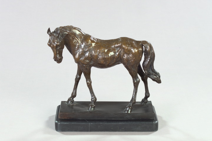 Attractive Patinated Bronze Figure 3a5b07