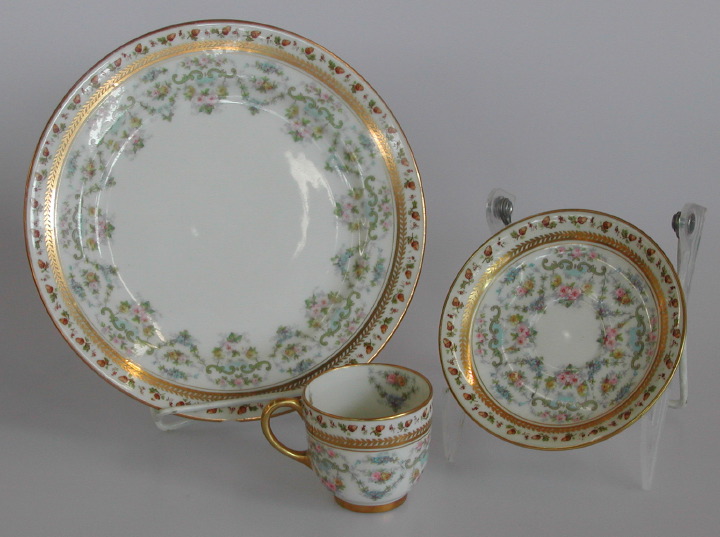 Good Jean Pouyat, Limoges, Twenty-Eight-Piece