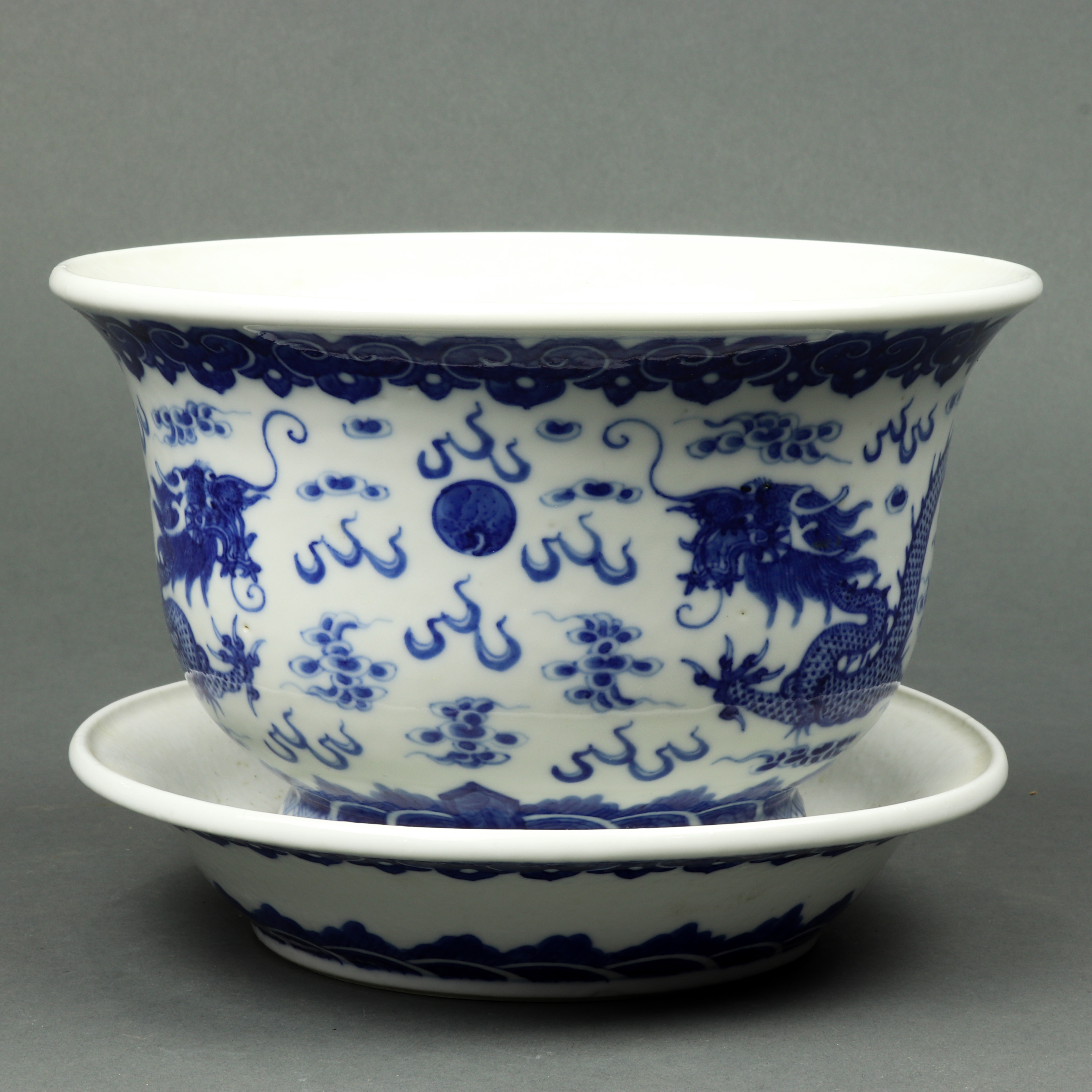 CHINESE BLUE AND WHITE PLANTTER