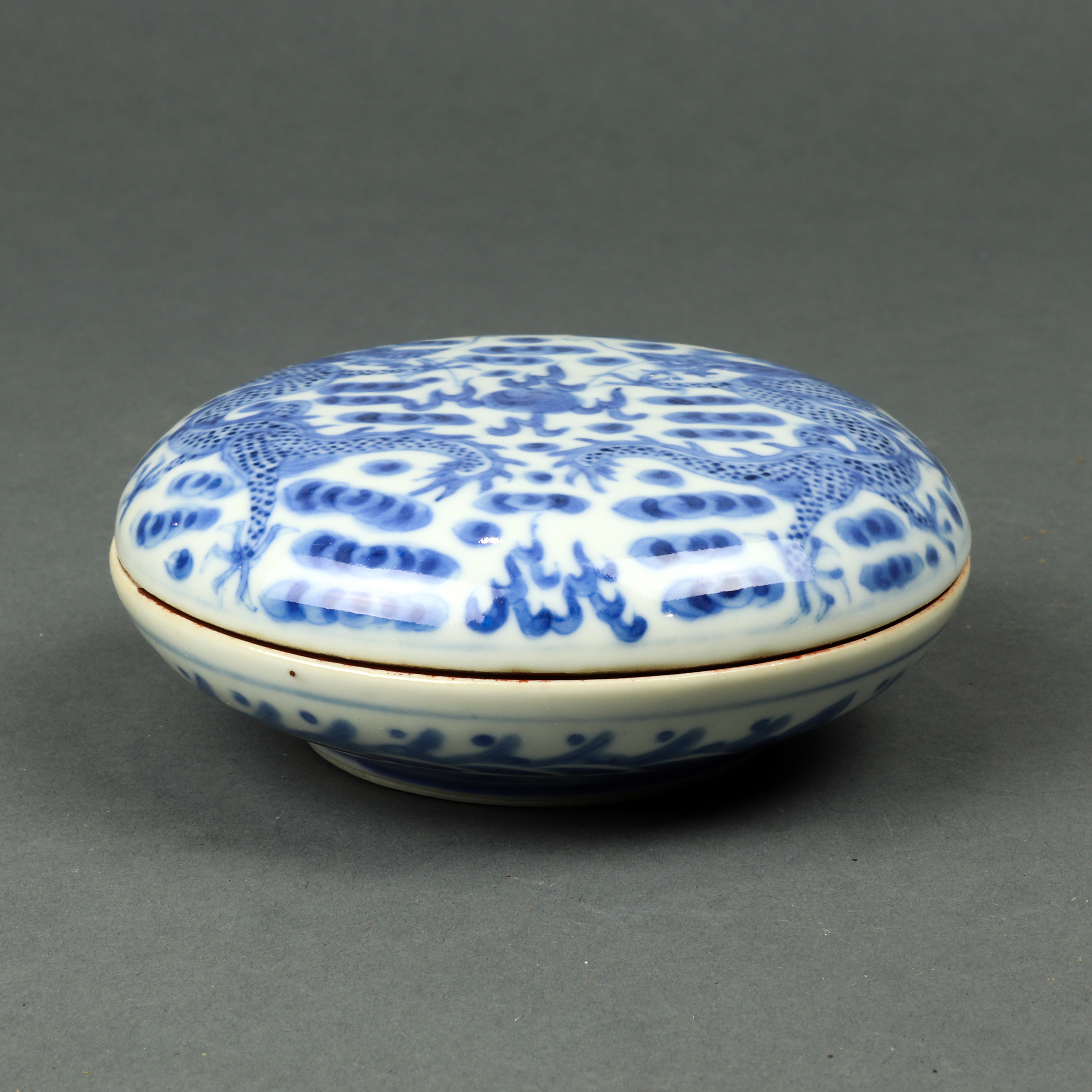 CHINESE BLUE AND WHITE SEAL PASTE