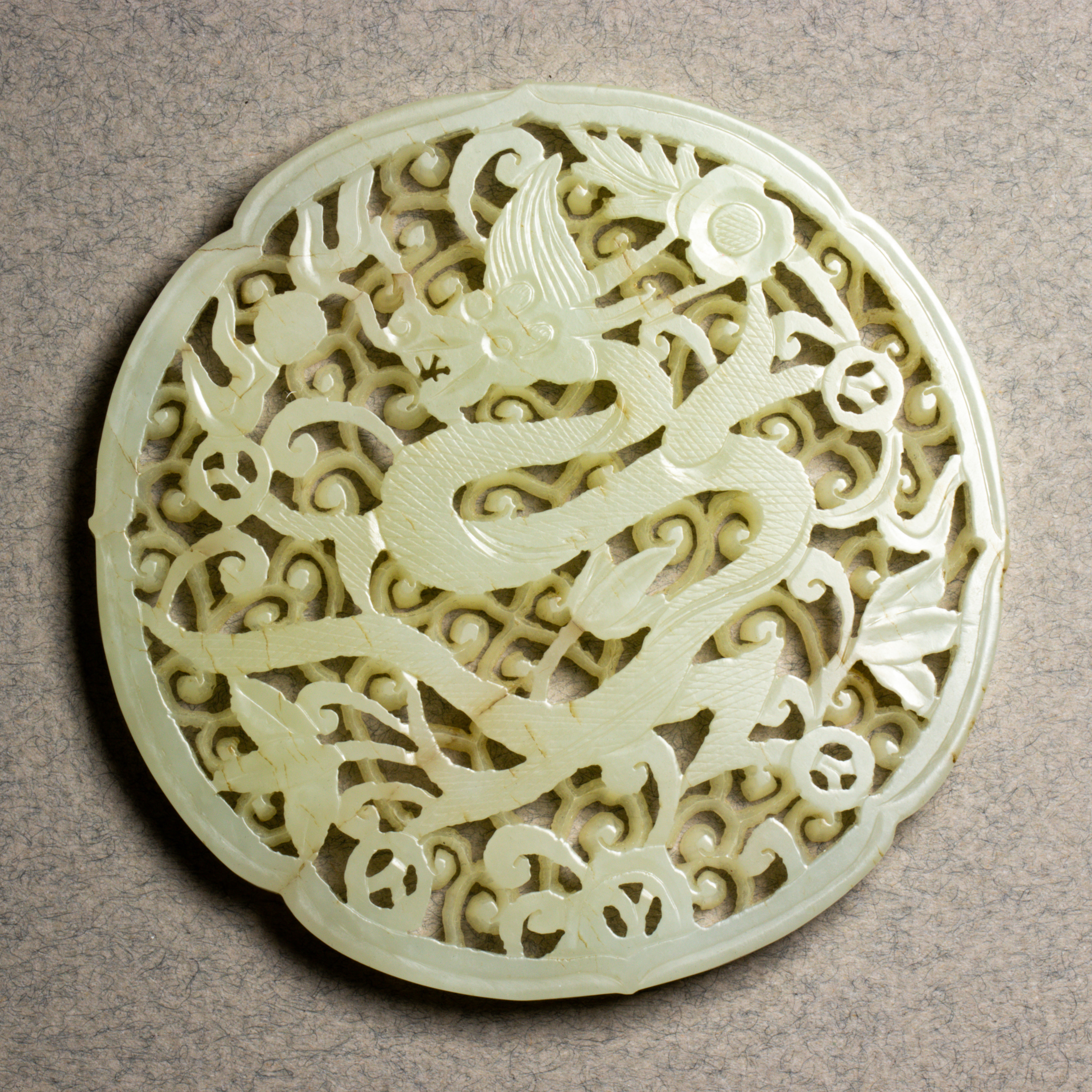 CHINESE WHITE JADE DRAGON PLAQUE 3a5dfd