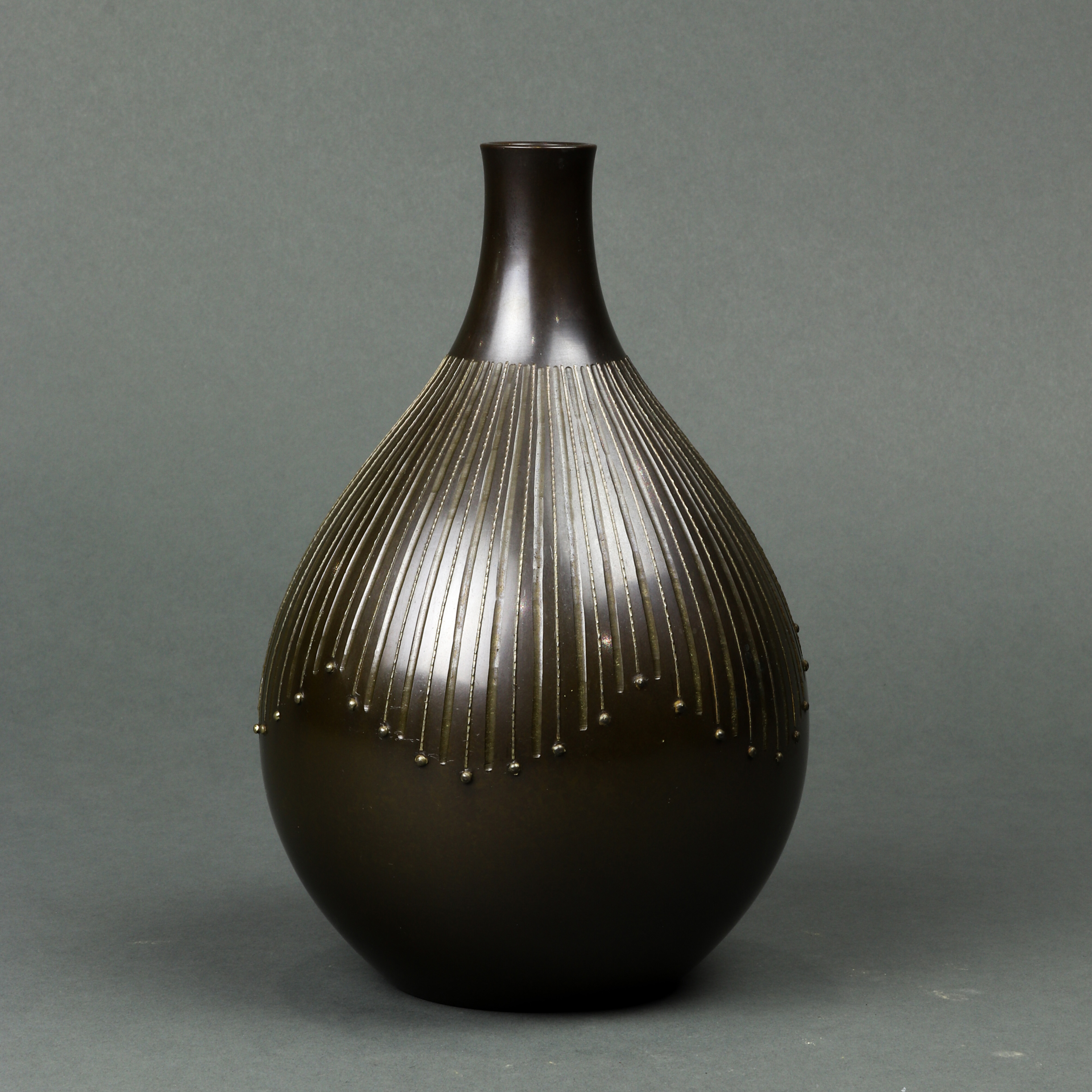 JAPANESE PATINATED GLOBULAR VASE 3a5df6