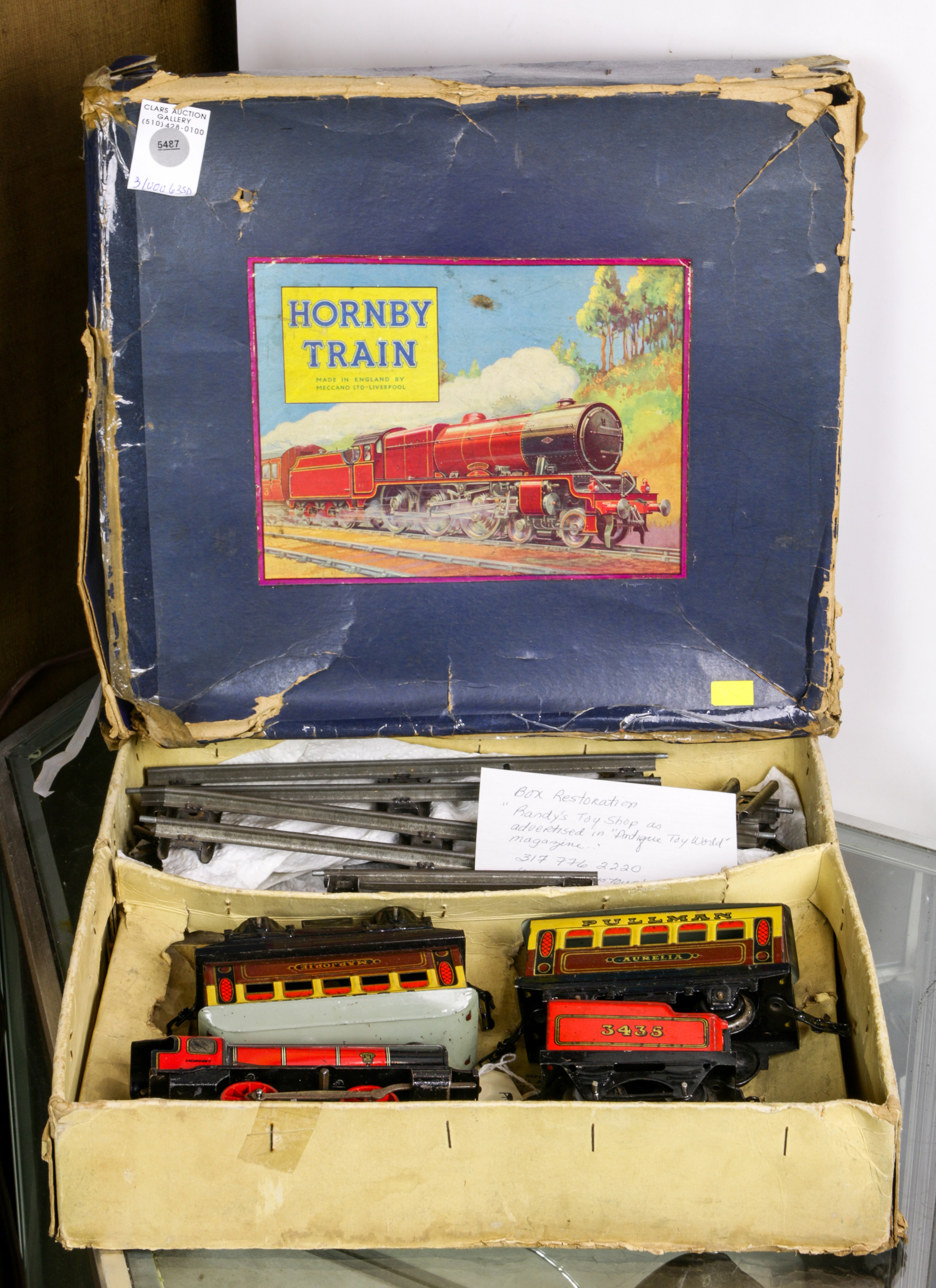 HORNBY BOXED TRAIN SET WITH FOUR