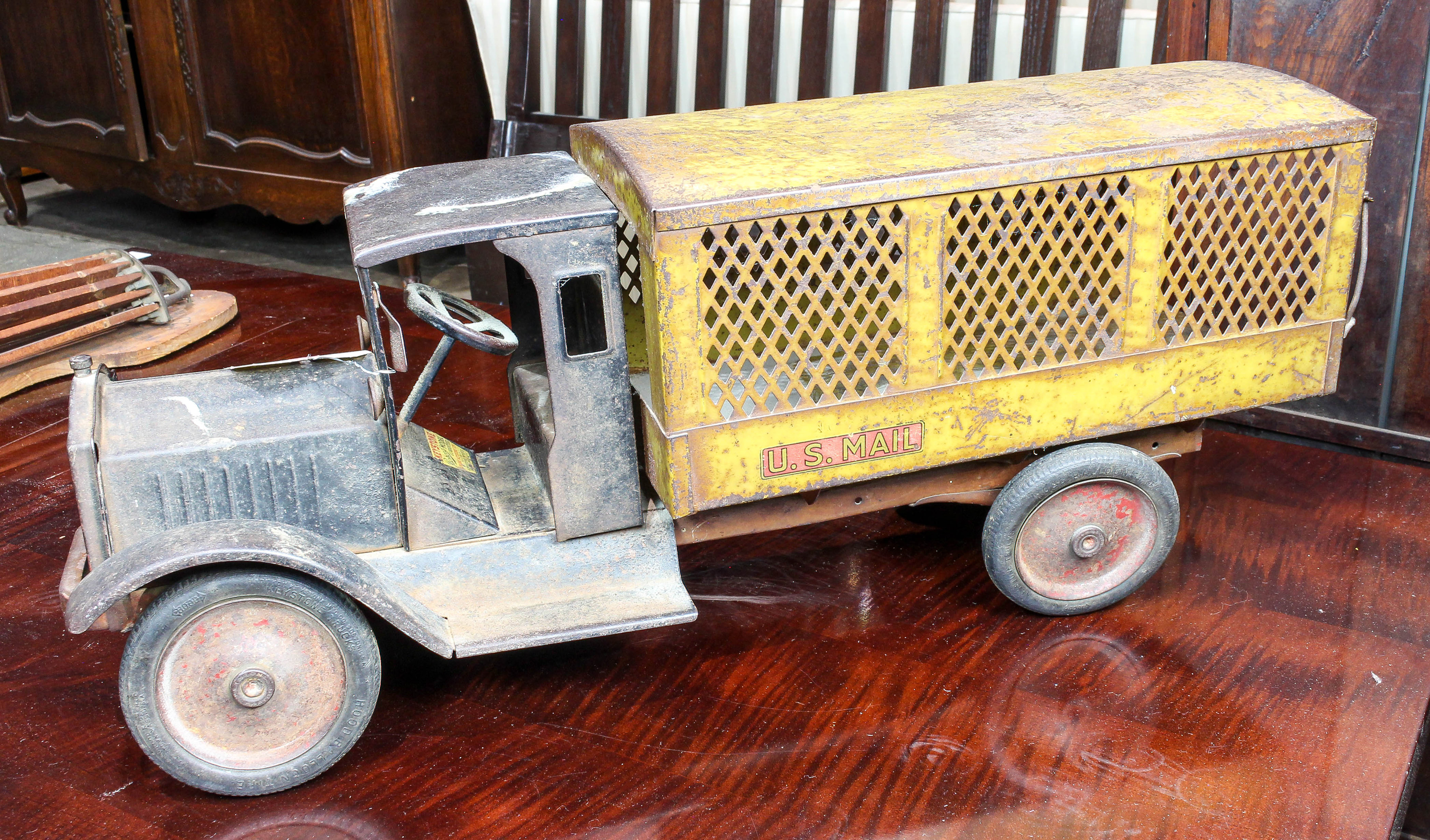 VINTAGE KEYSTONE MODEL TIN BOX TRUCK