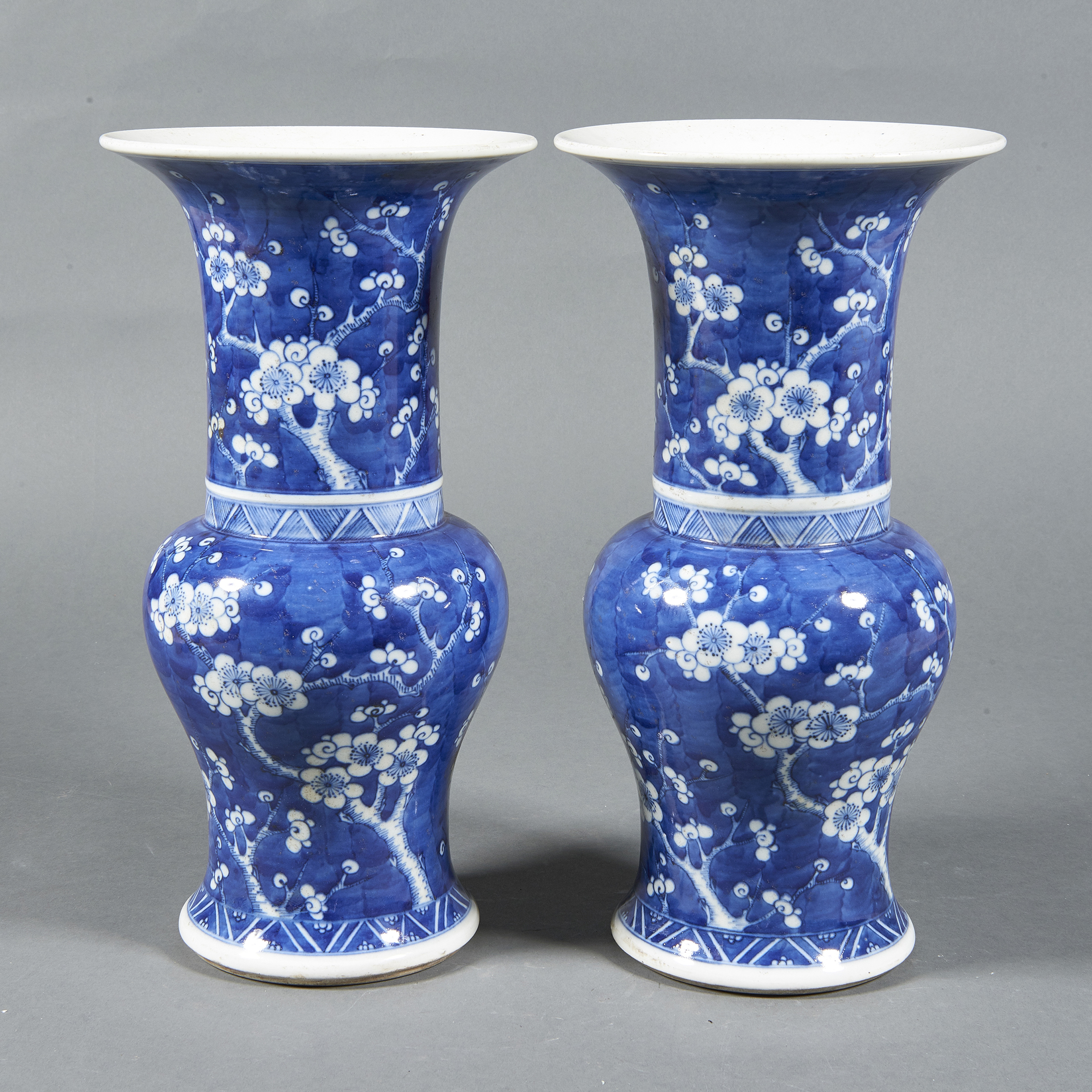 PAIR OF CHINESE BLUE AND WHITE 3a62da