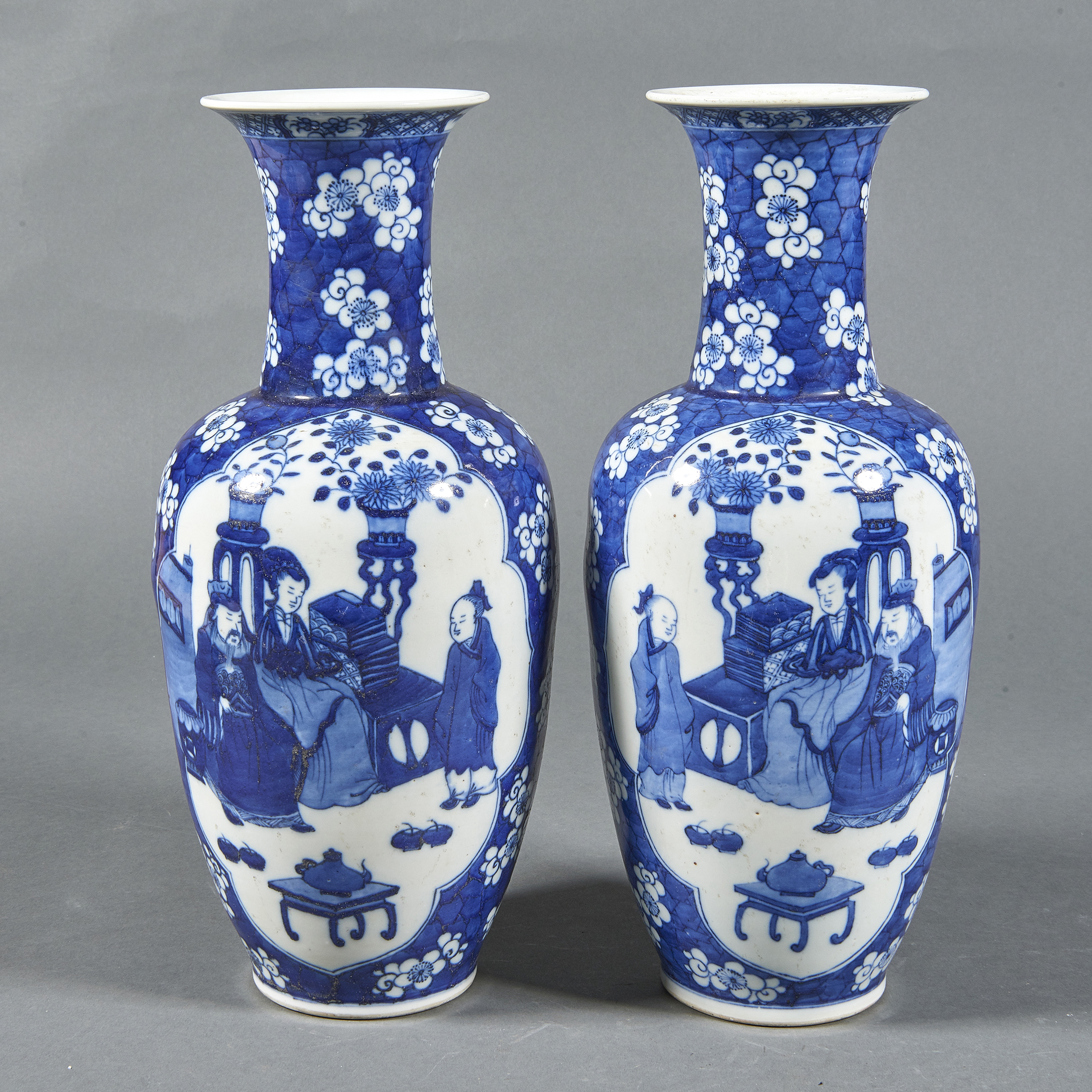 PAIR OF CHINESE BLUE AND WHITE 3a62db