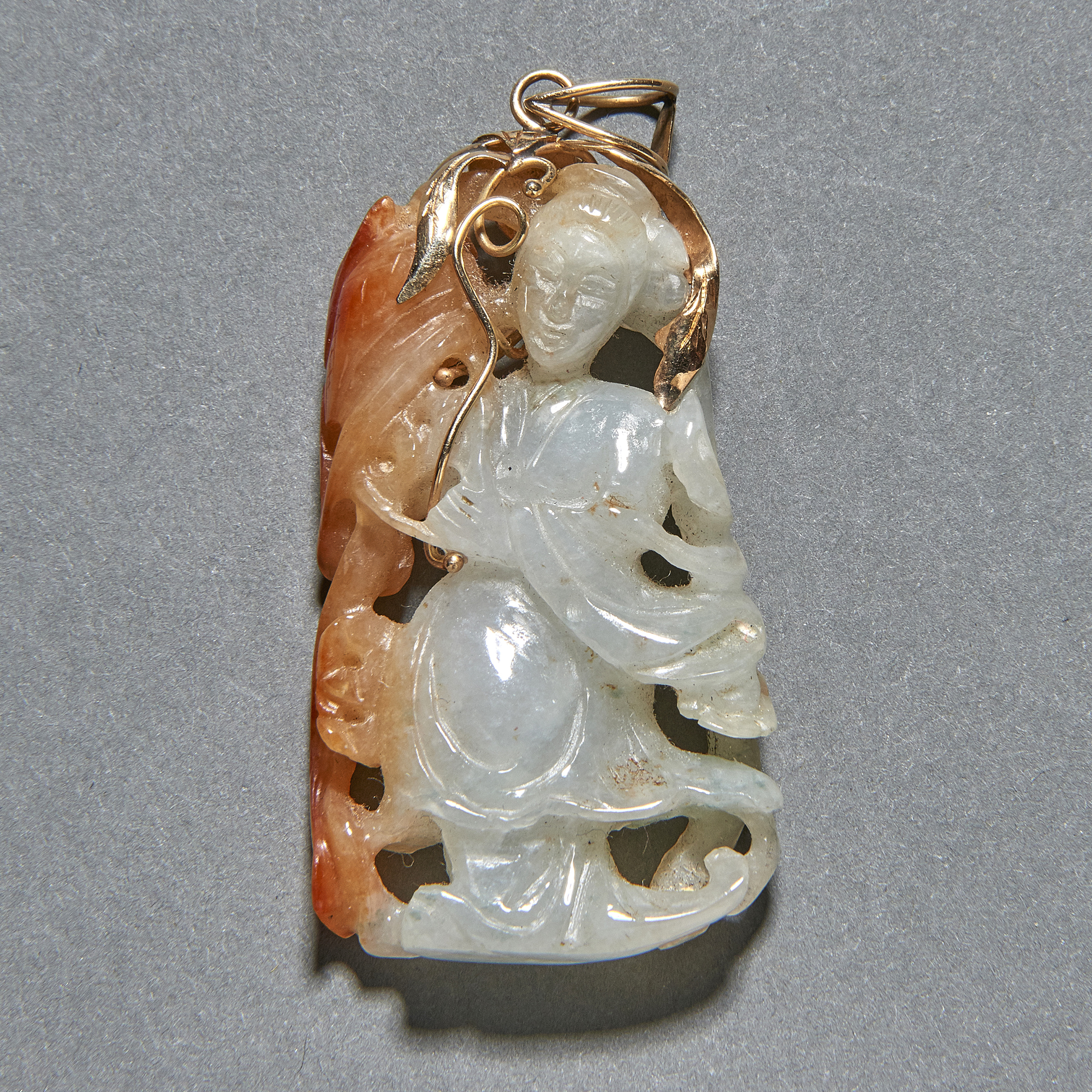 CHINESE JADEITE PENDANT Chinese 3a630e