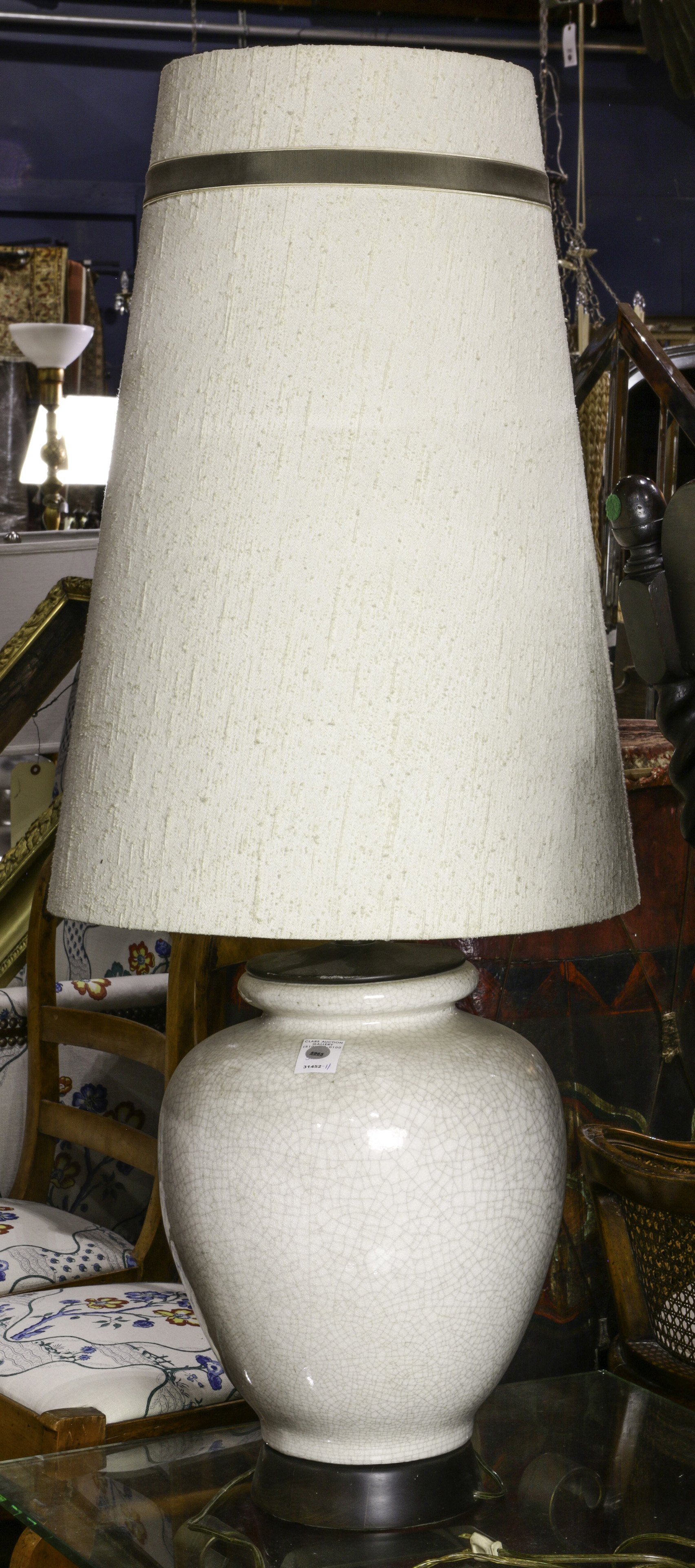 A MID CENTURY TABLE LAMP A Mid