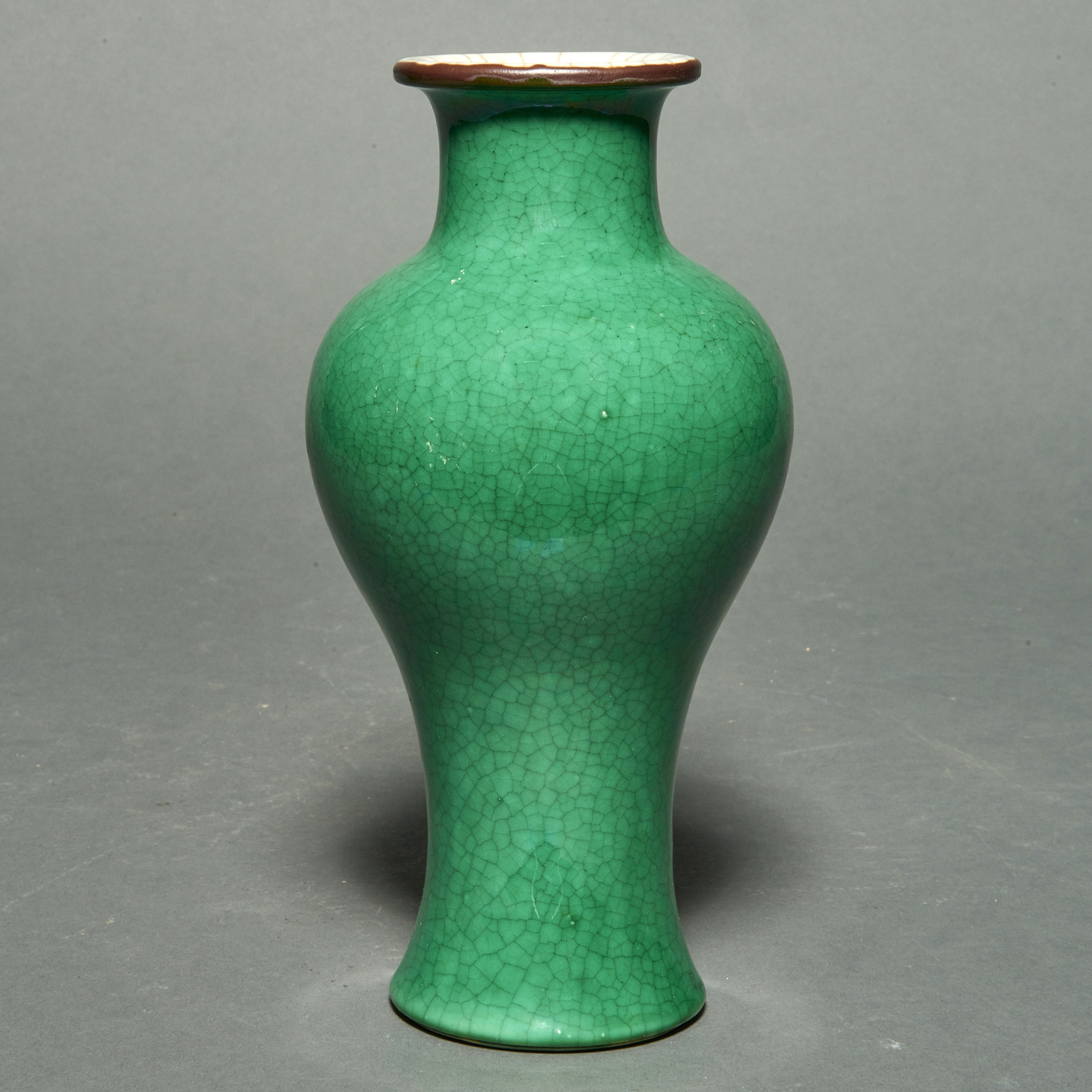 CHINESE APPLE GREEN CRACKLE GLAZED 3a6560