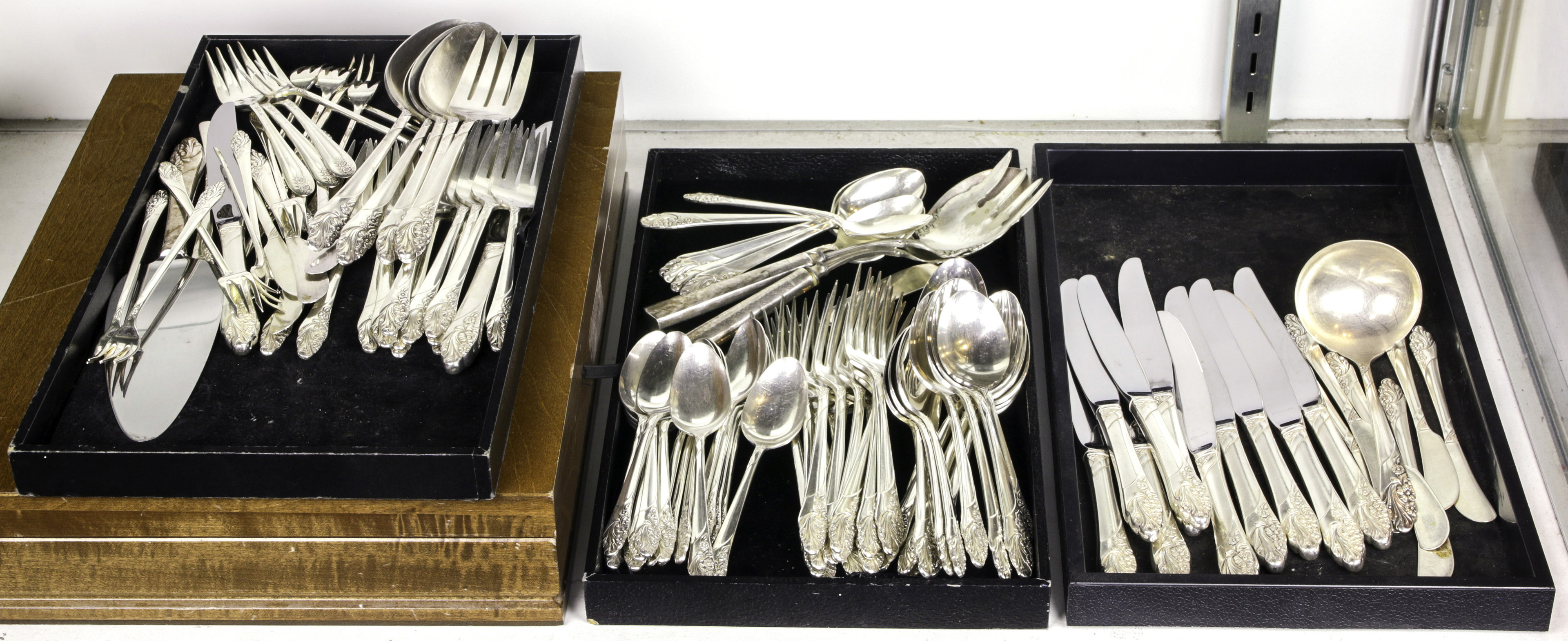 A COMMUNITY PLATE EVENING STAR FLATWARE