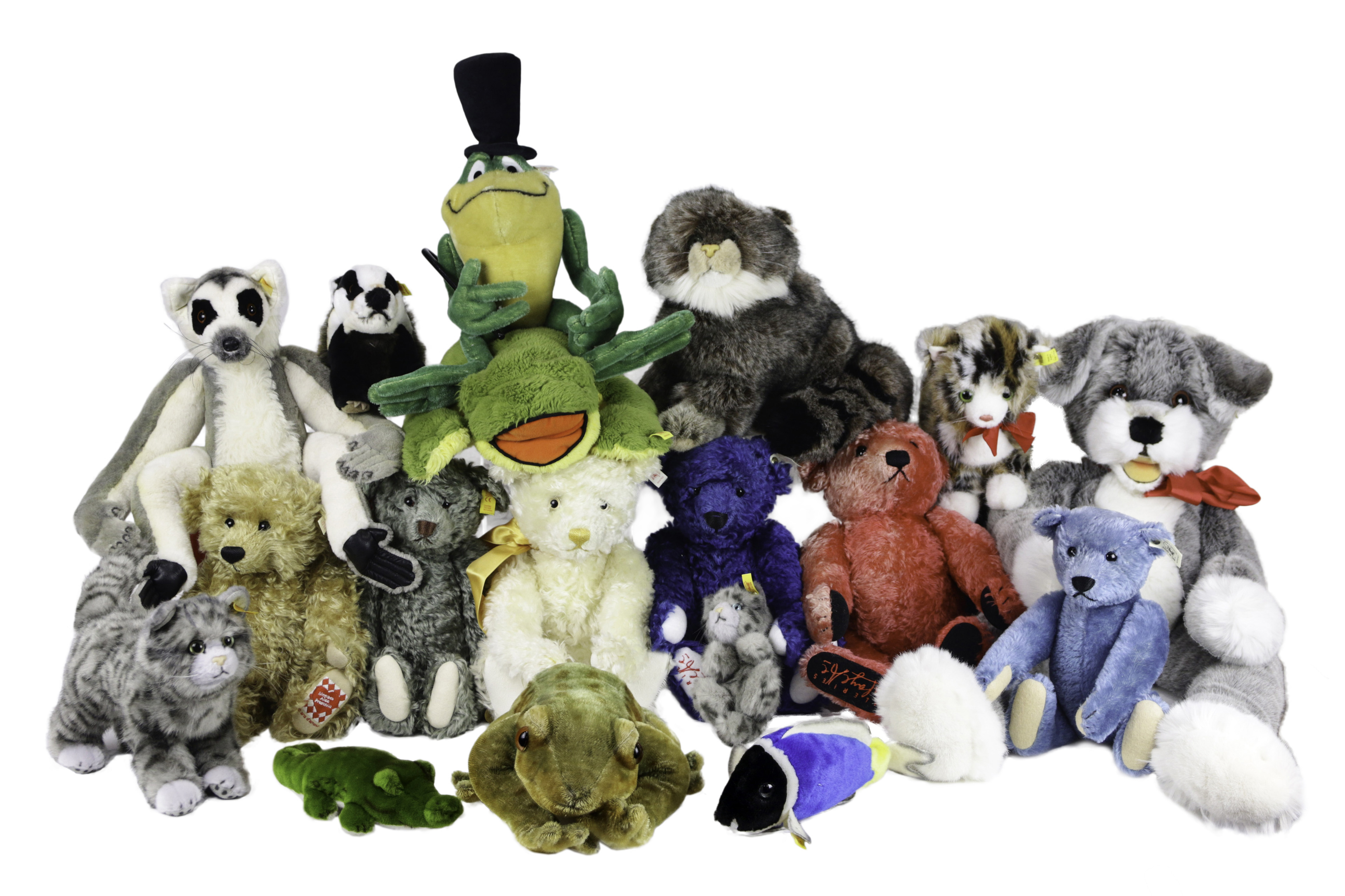 A COLLECTION OF STEIFF STUFFED ANIMALS