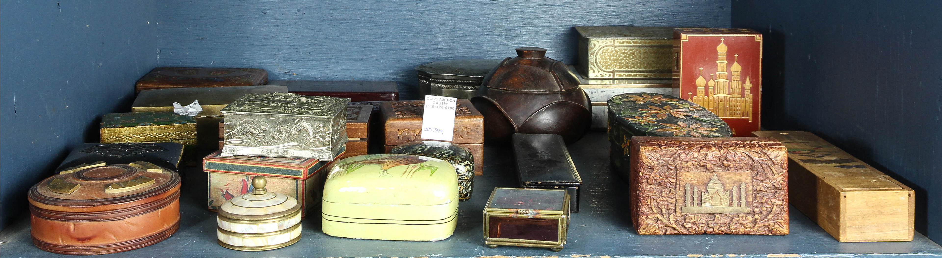 A COLLECTION OF LIDDED BOXES A