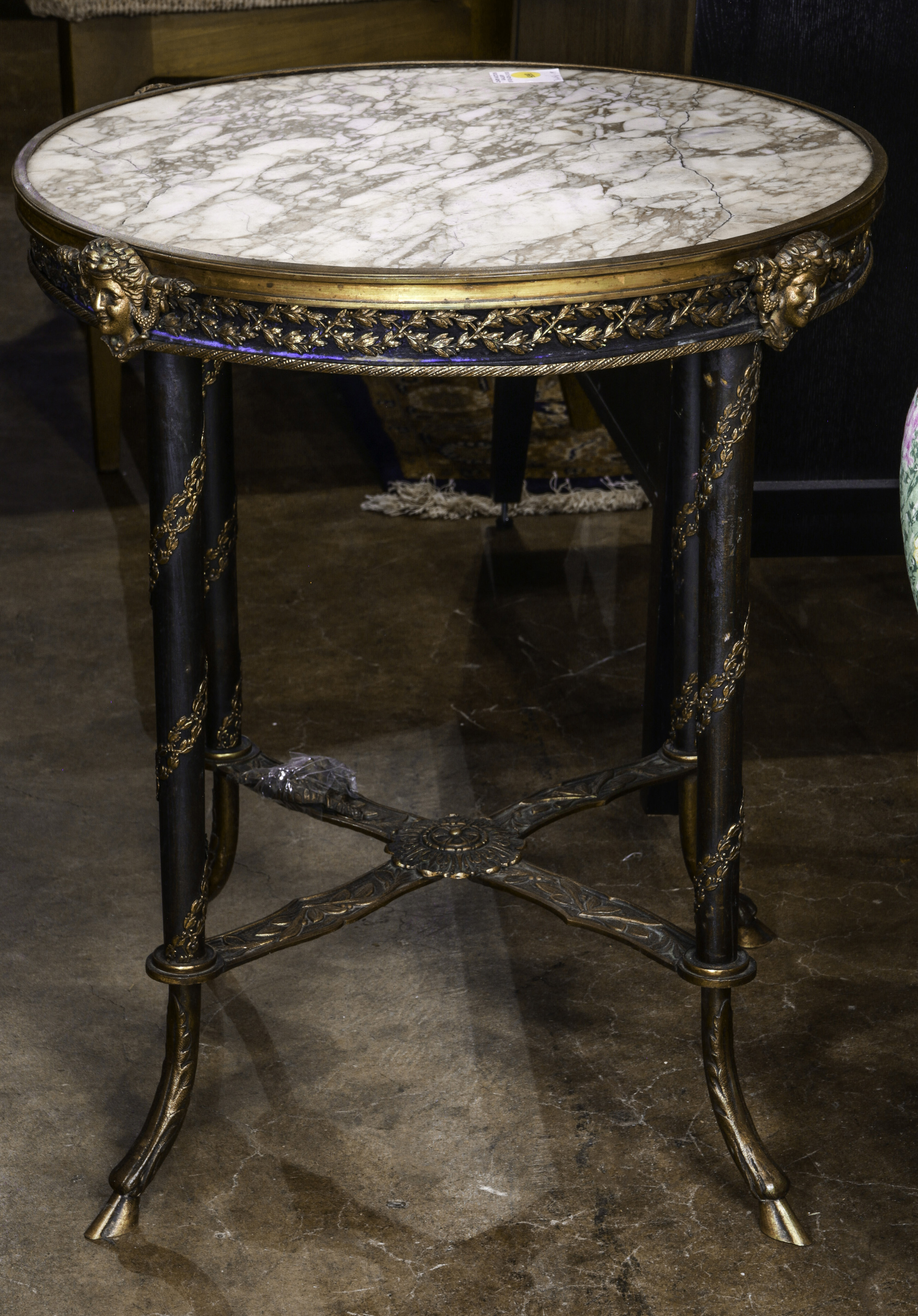 LOUIS XV STYLE GUERIDON Louis XV 3a6691