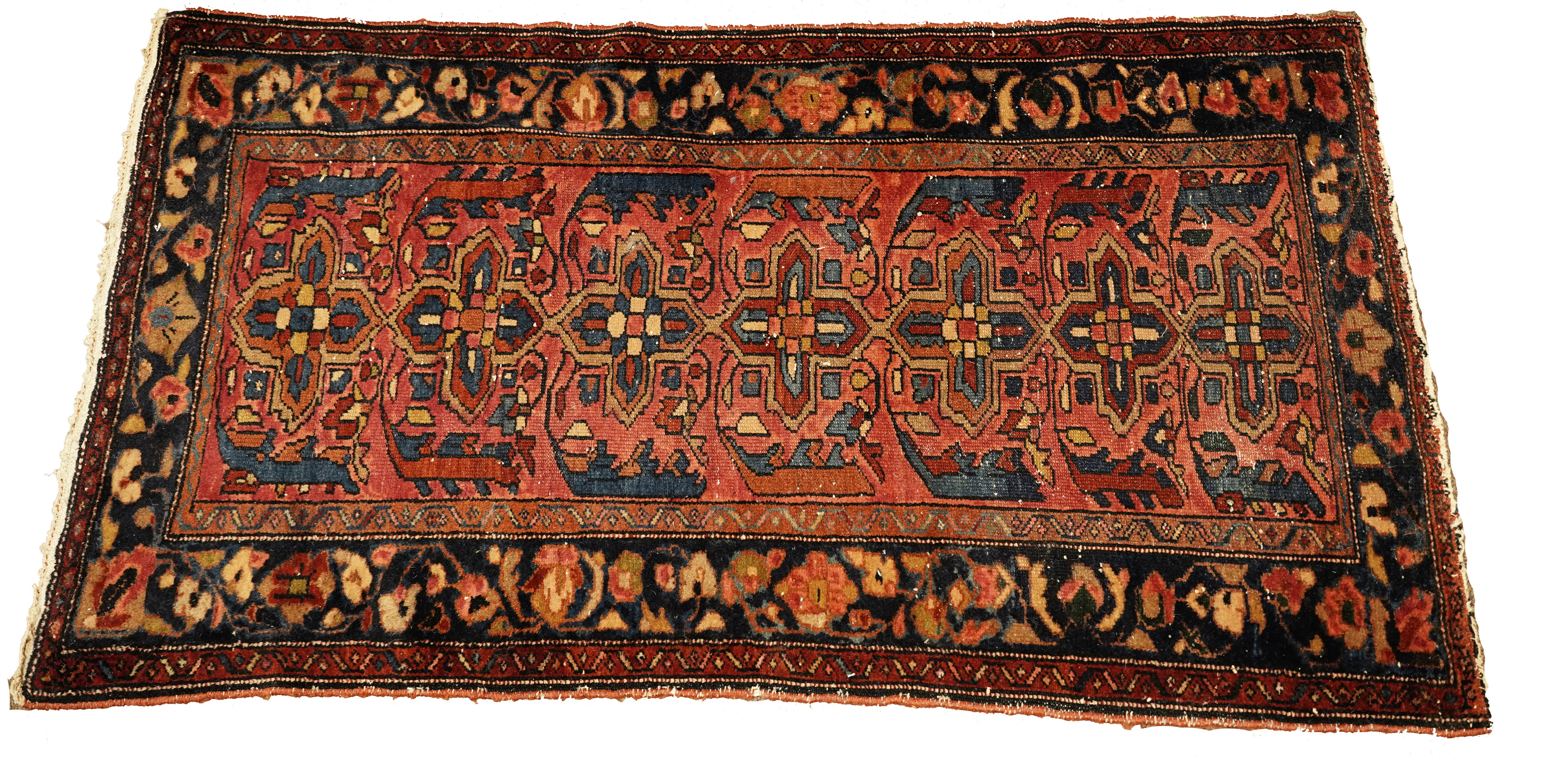 A PERSIAN SAROUK CARPET A Persian 3a66ed