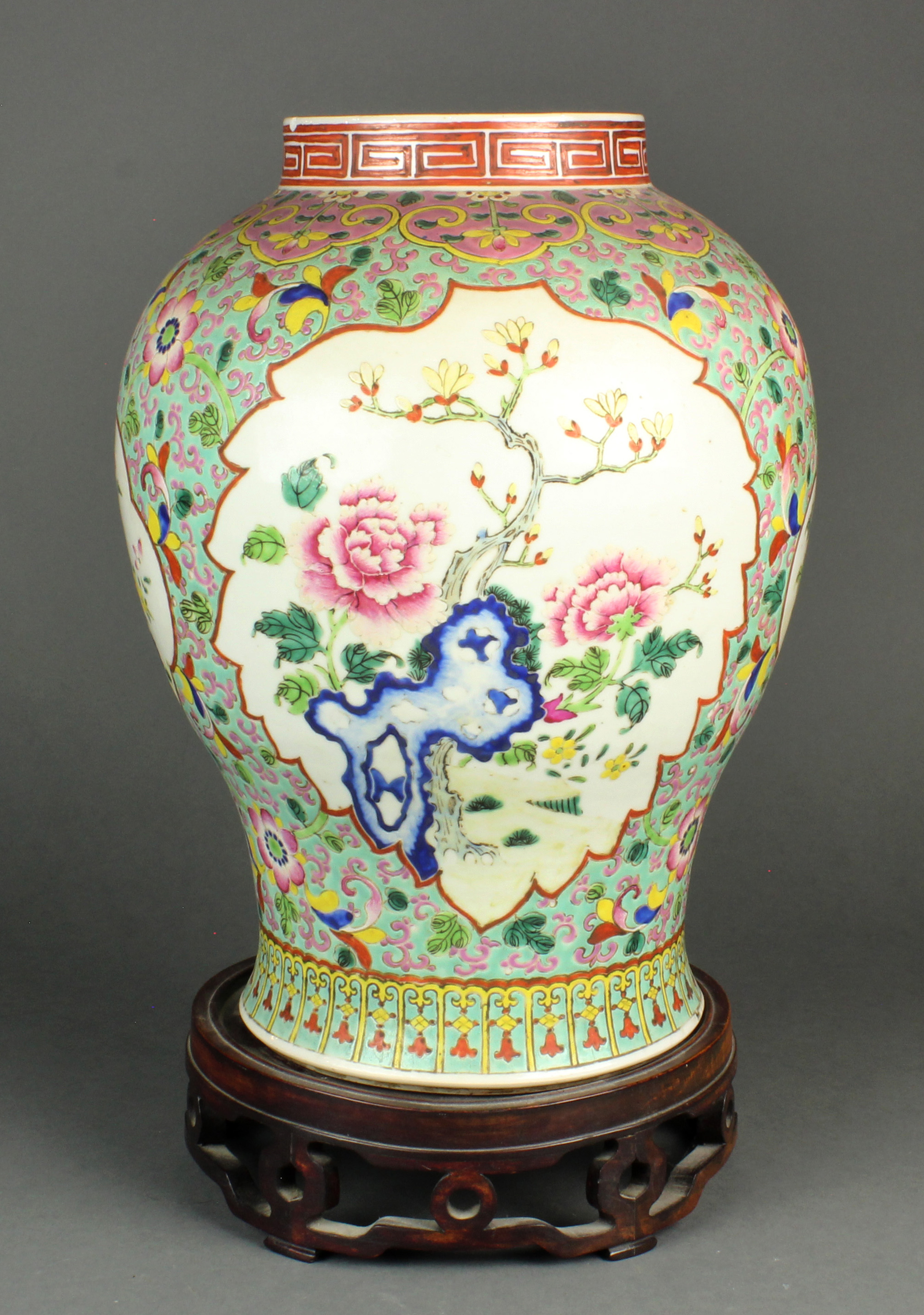 CHINESE FAMILLE ROSE JAR Chinese