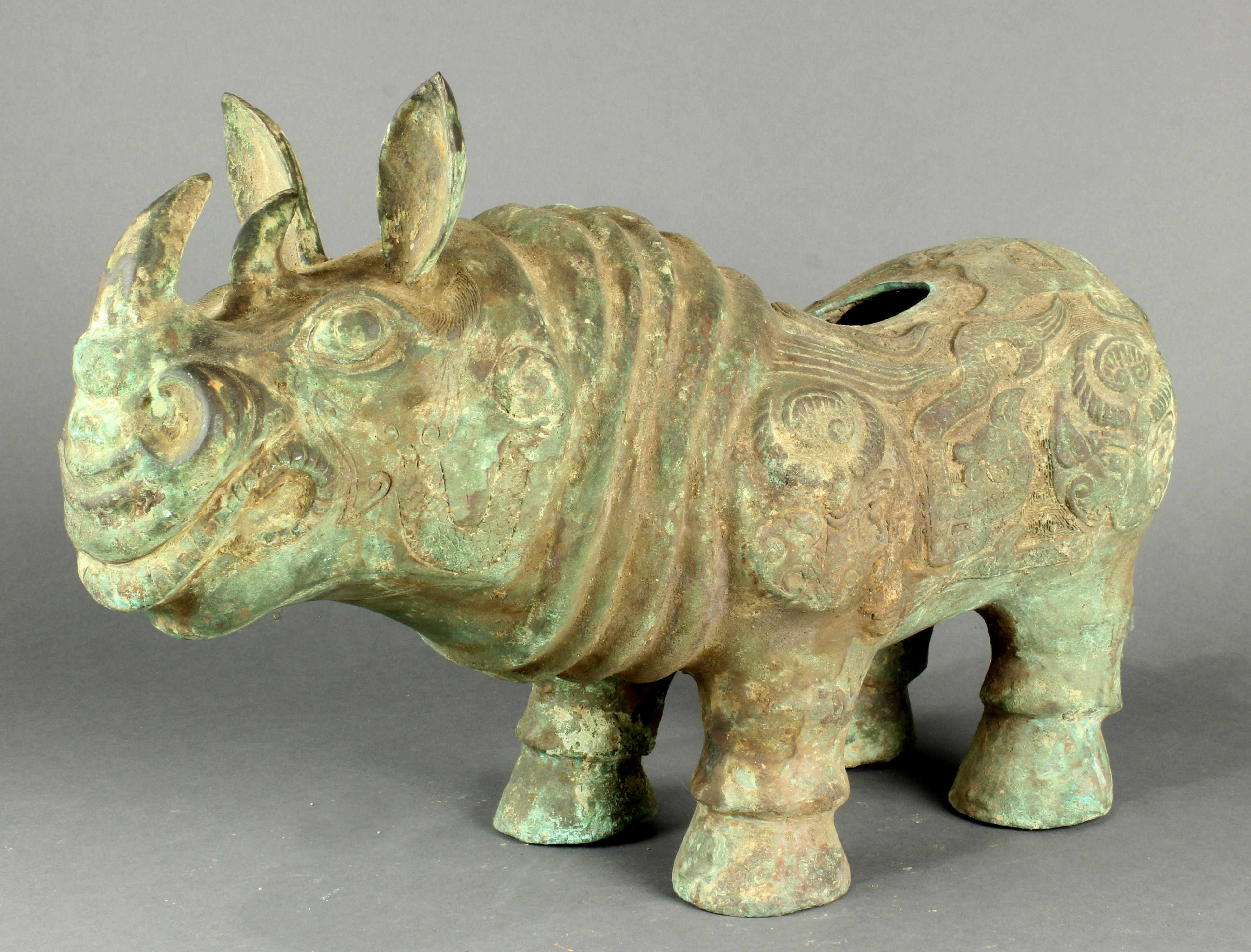 CHINESE ARCHAISCTIC BRONZE RHINO 3a67d6