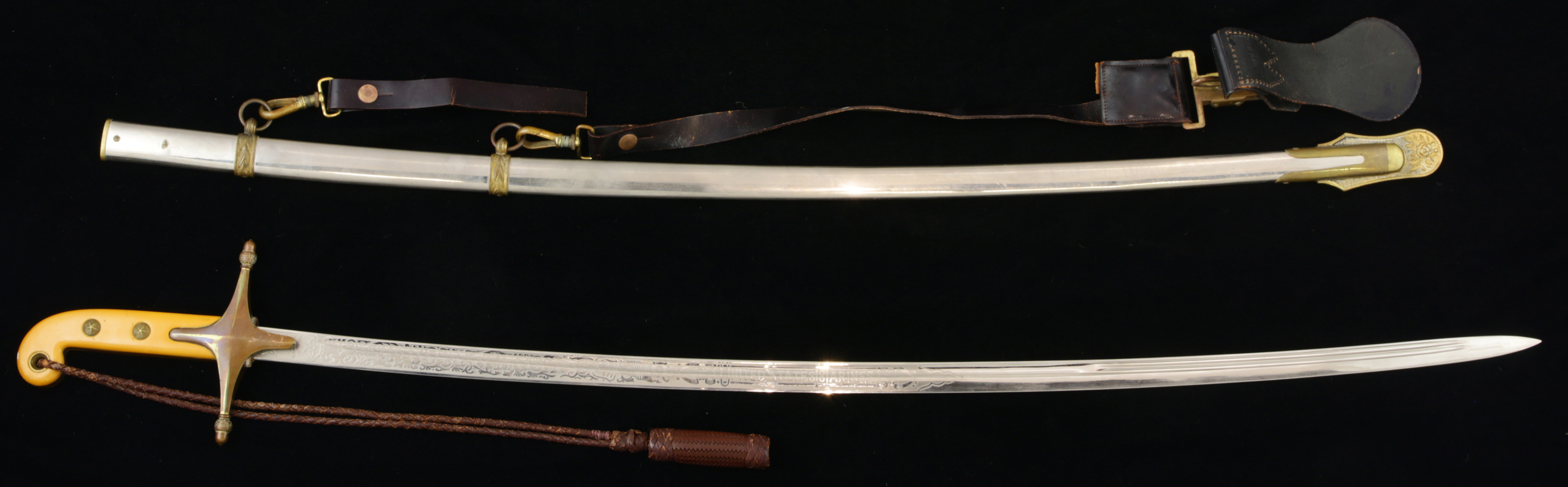 U.S. MARINES DRESS SWORD, LT. COLONEL