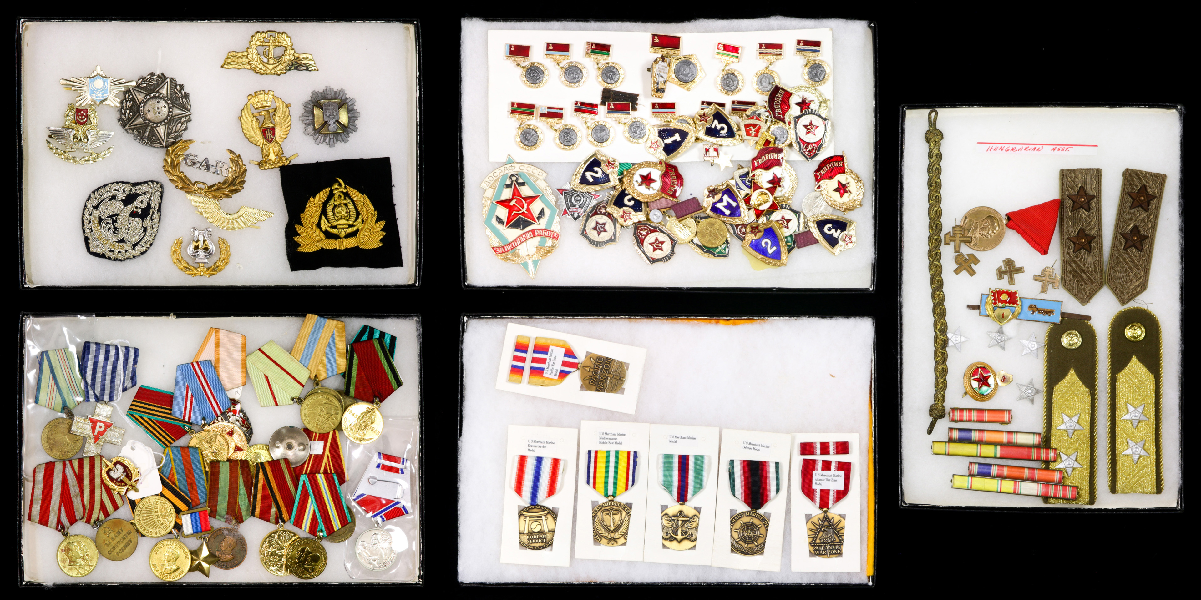 COLLECTION OF 100 COLD WAR MEDALS  3a68c2