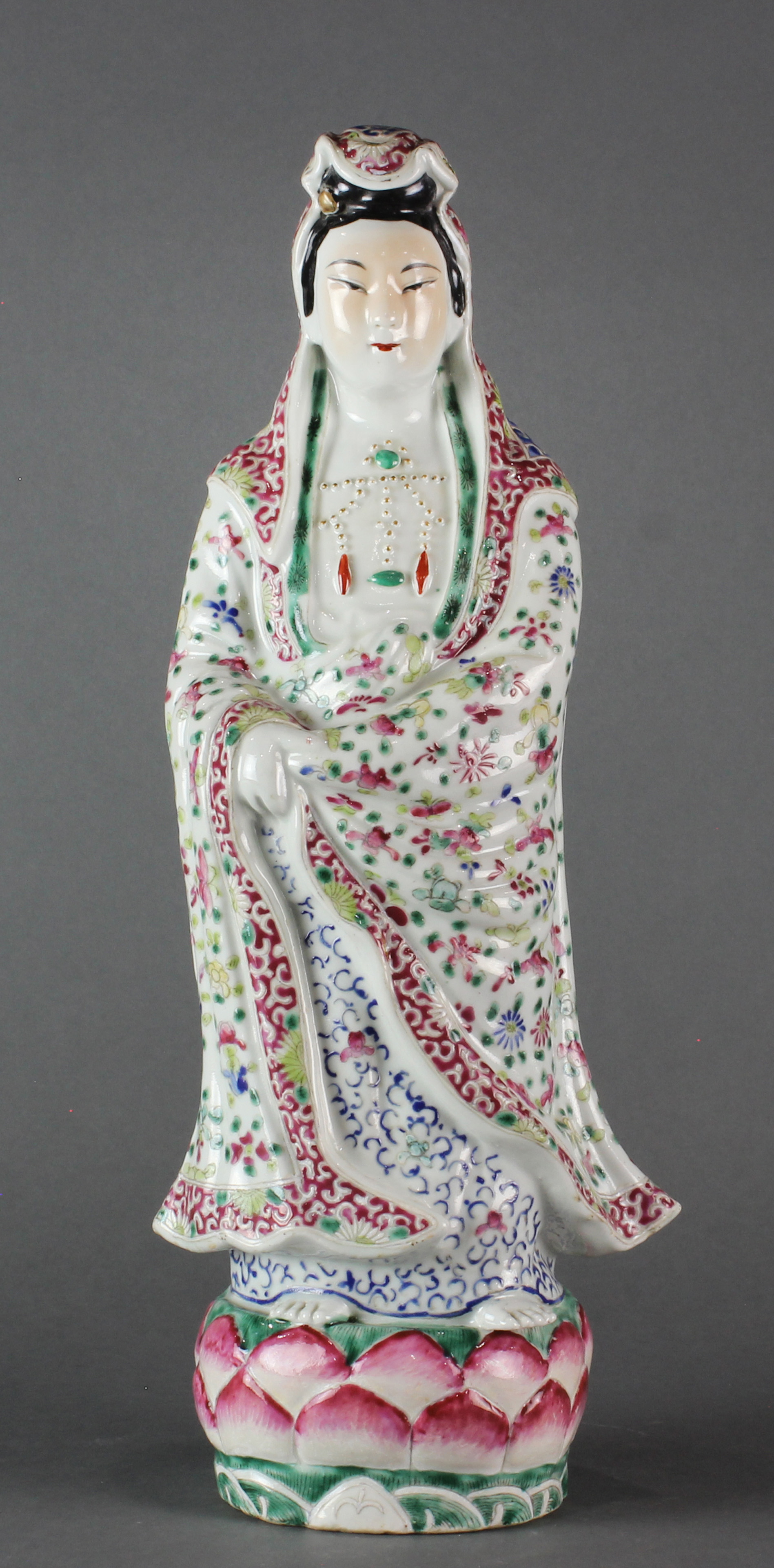 CHINESE FAMILLE ROSE FIGURE OF 3a6a1c