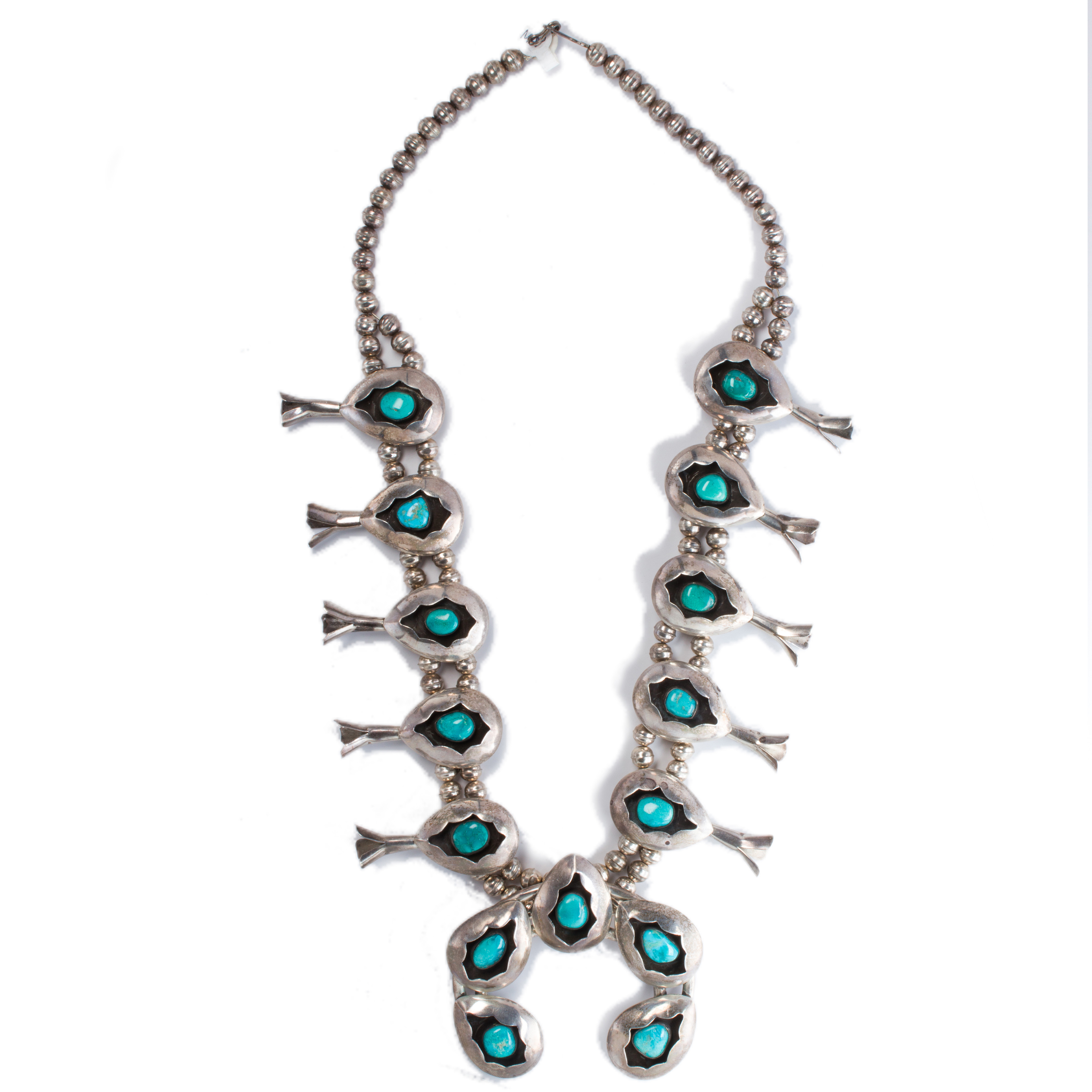 A TURQUOISE AND SILVER NECKLACE 3a6a5f