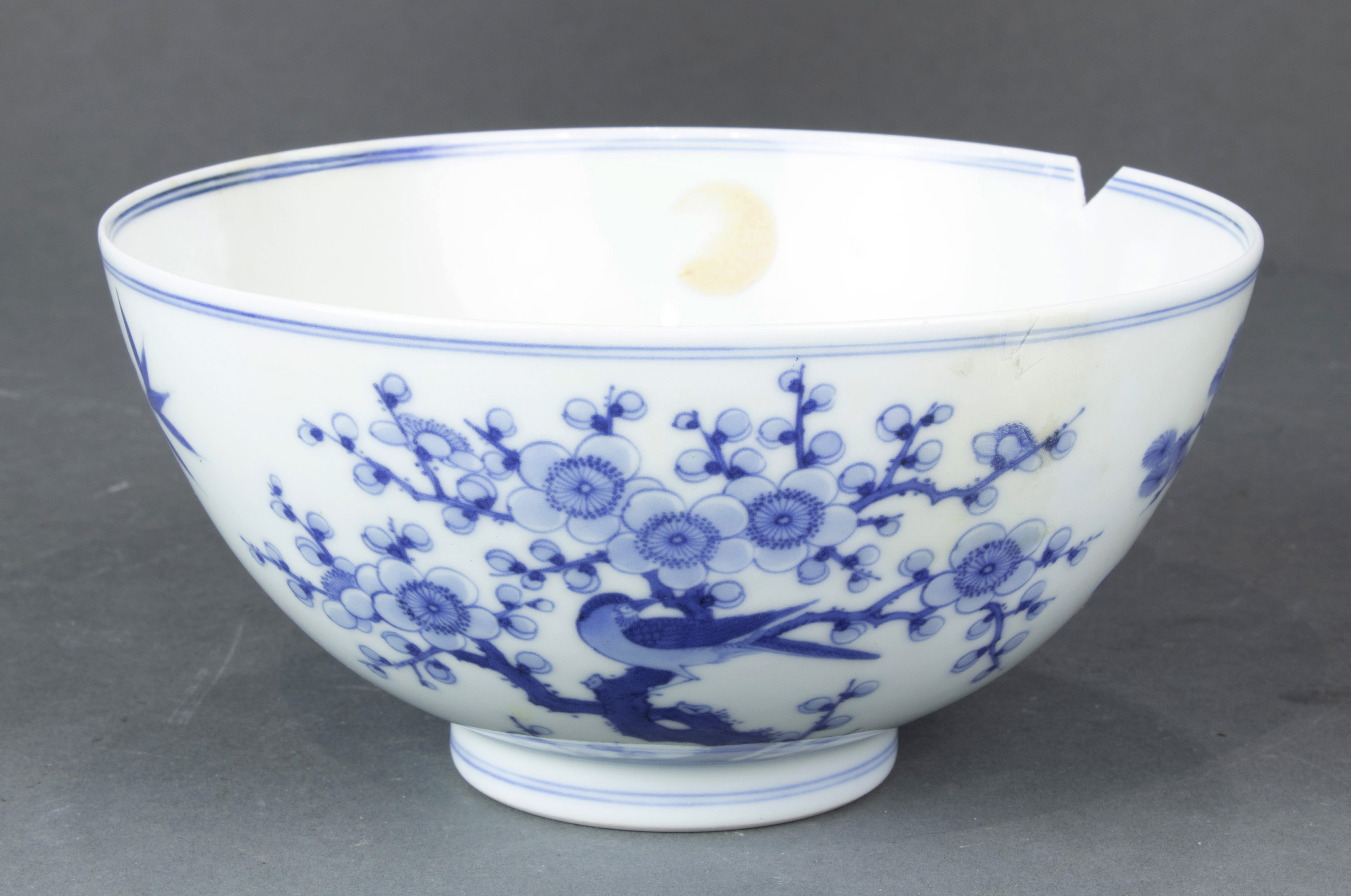 CHINESE BLUE AND WHITE BOWL Chinese