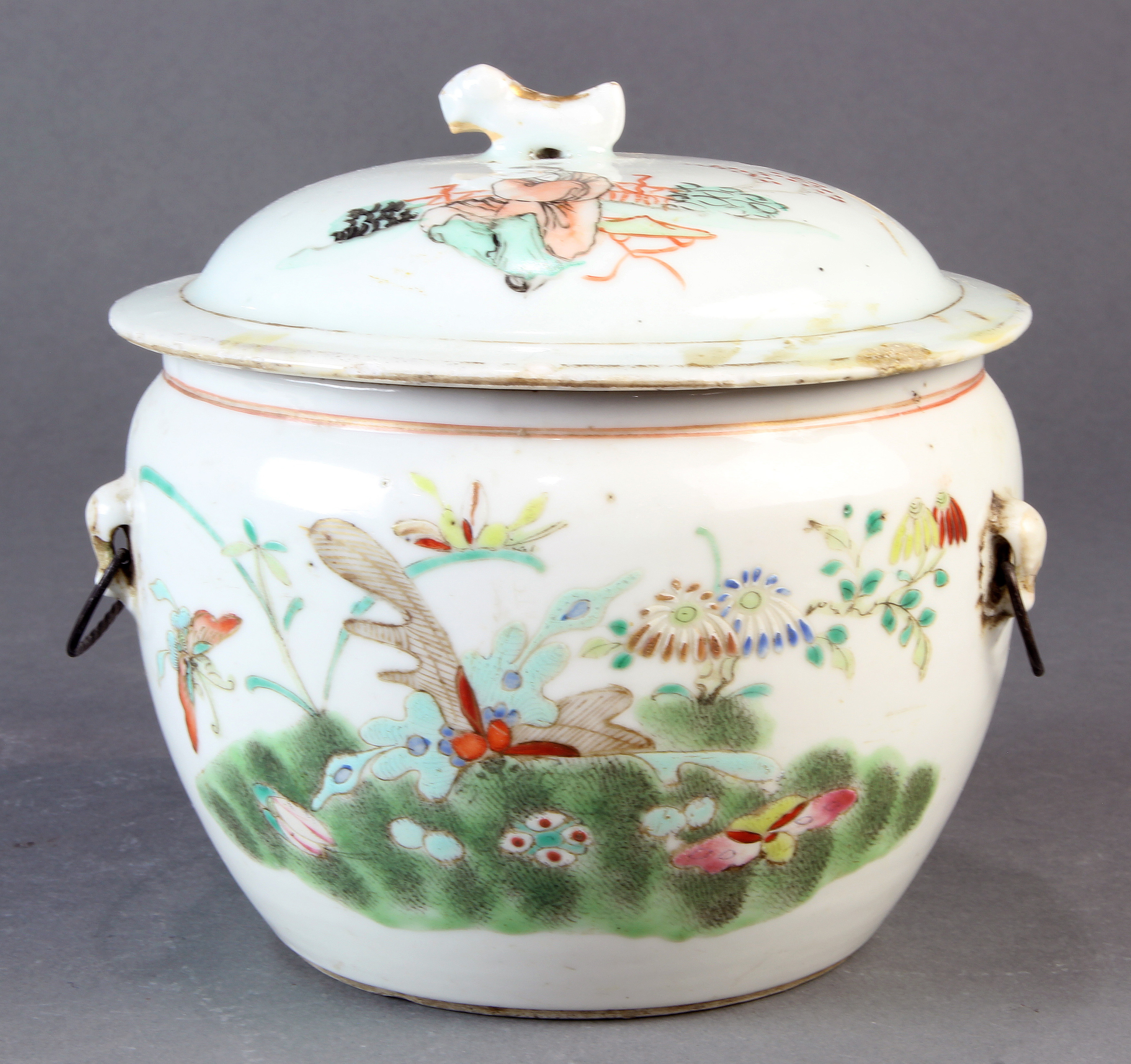 CHINESE FAMILLE ROSE LIDDED JAR