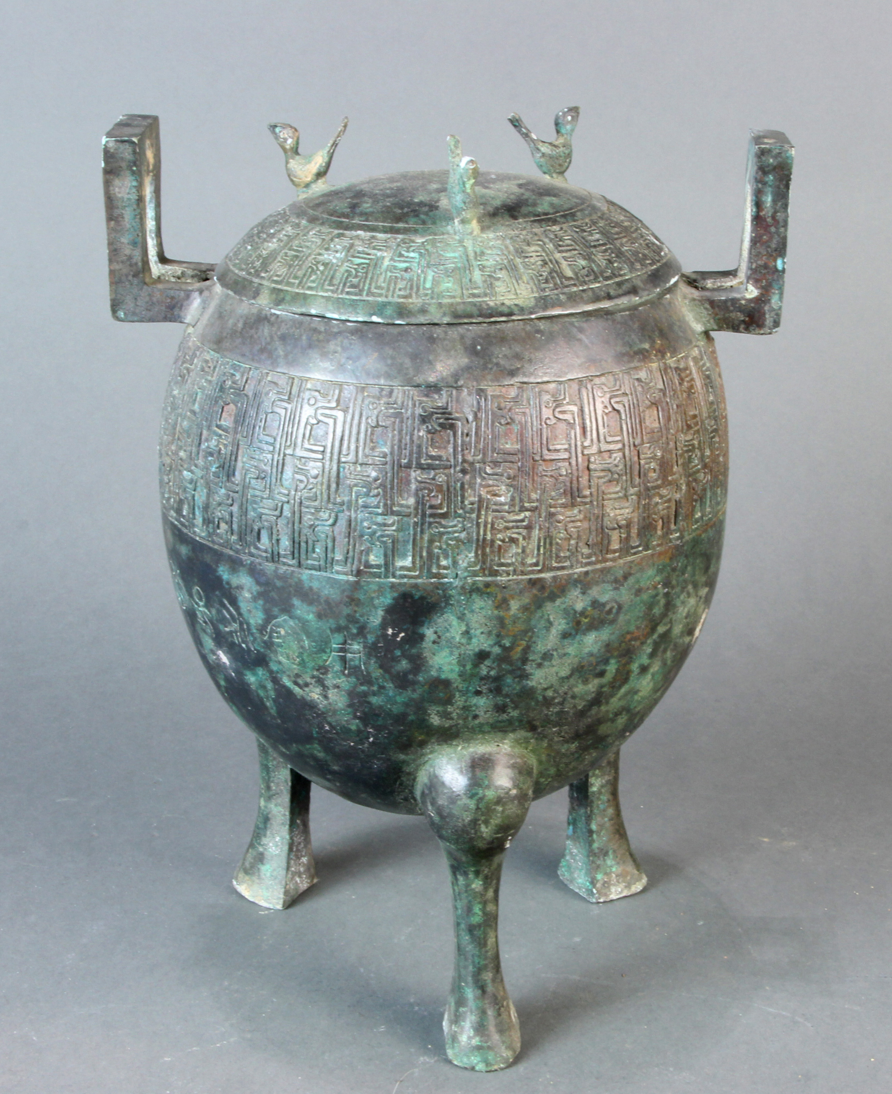 CHINESE ARCHAISTIC BRONZE TRIPOD