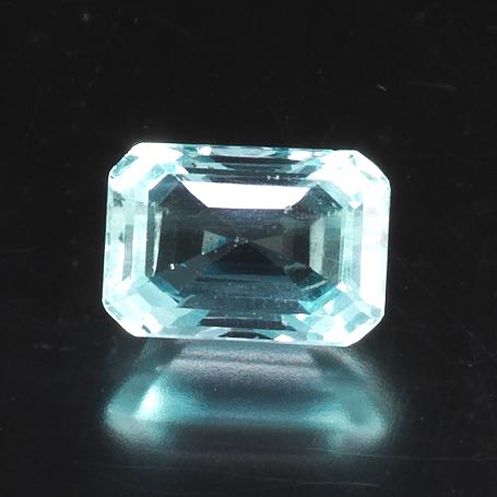 UNMOUNTED 4.82 CARAT EMERALD STEP